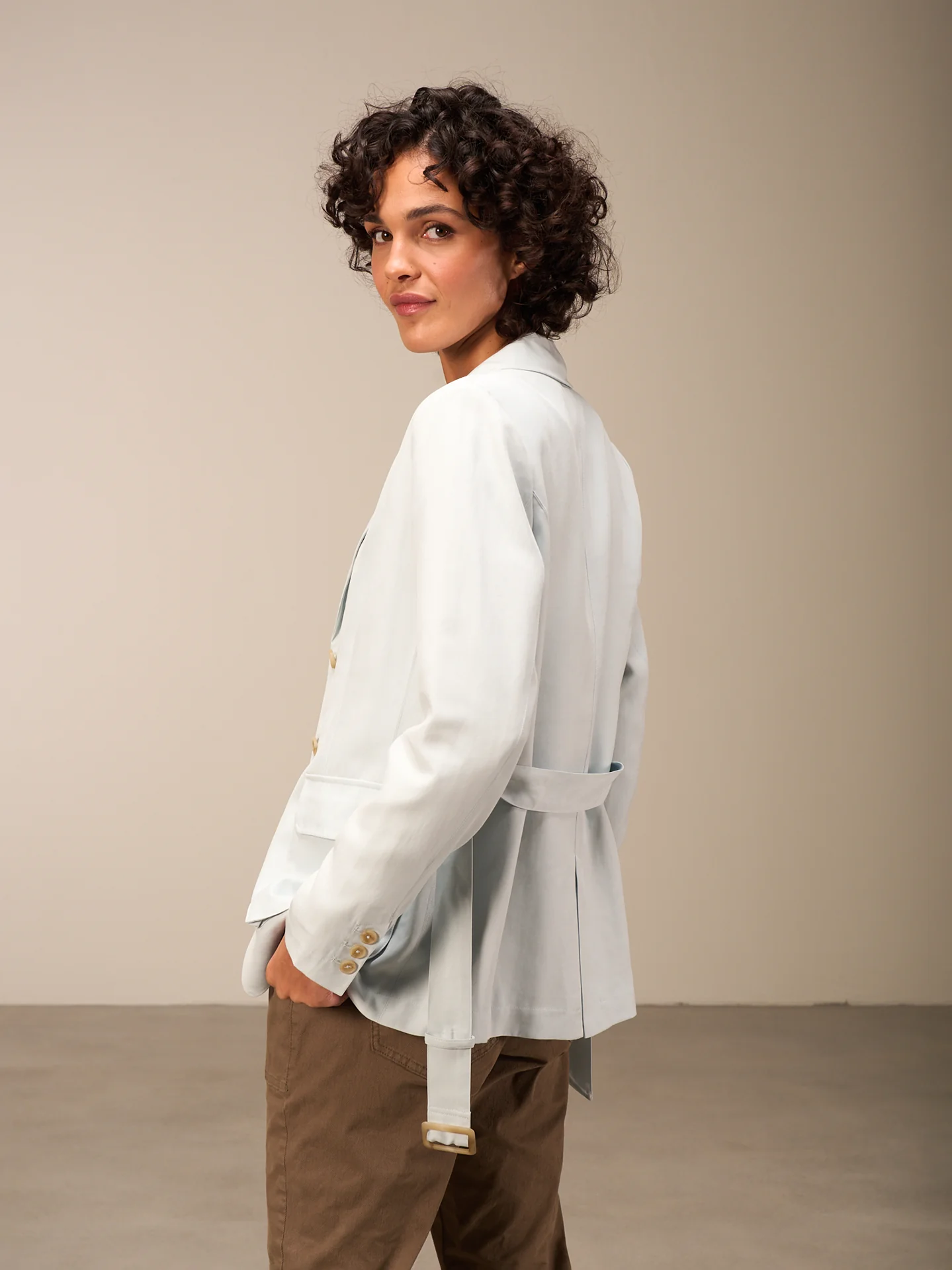 Blazer mit Gürtel - Image 11