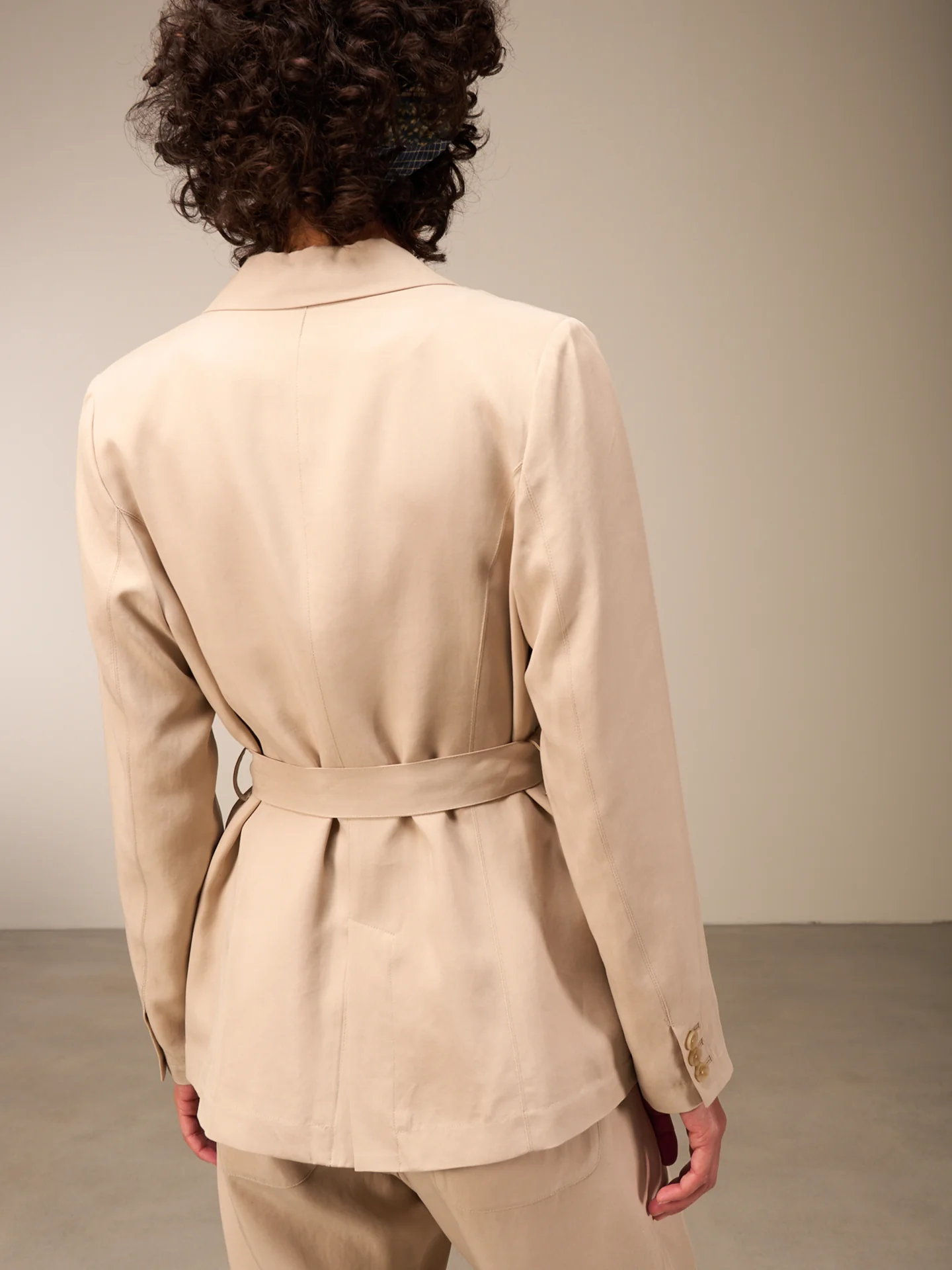 Blazer mit Gürtel - Image 4