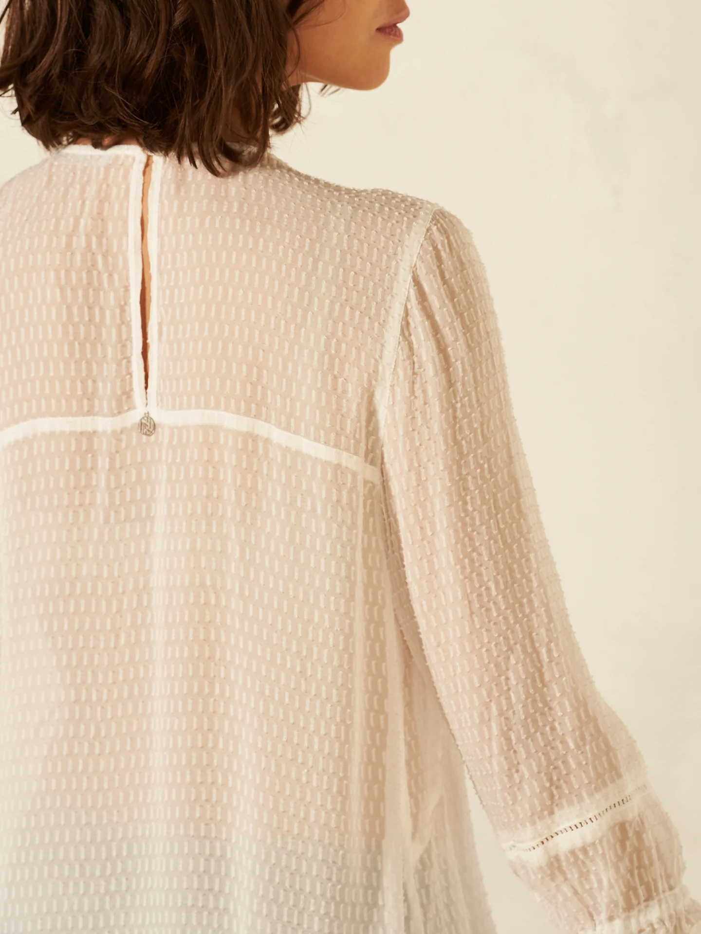 Bluse mit Häkeldetail - Image 14