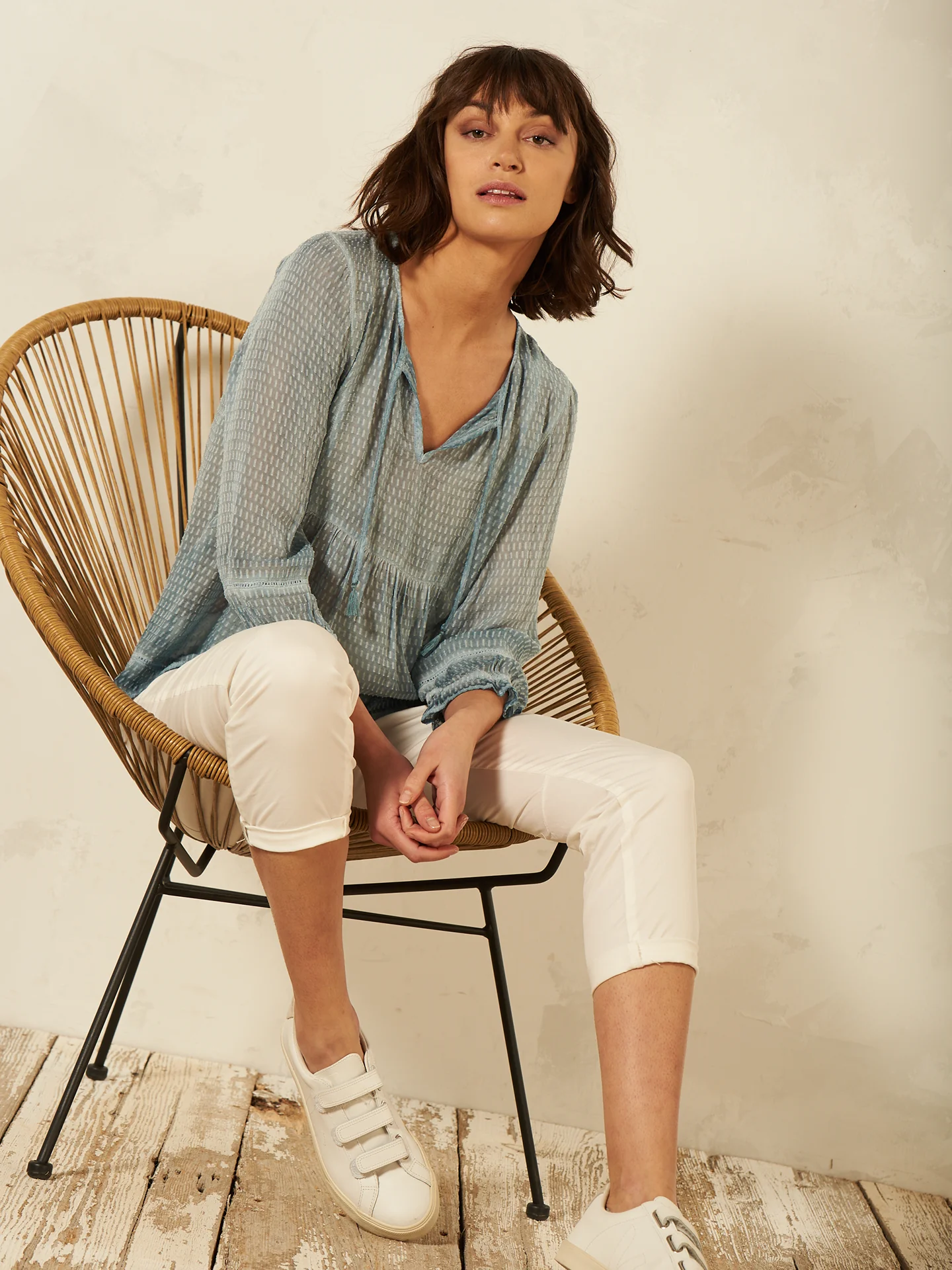 Bluse mit Häkeldetail - Image 4