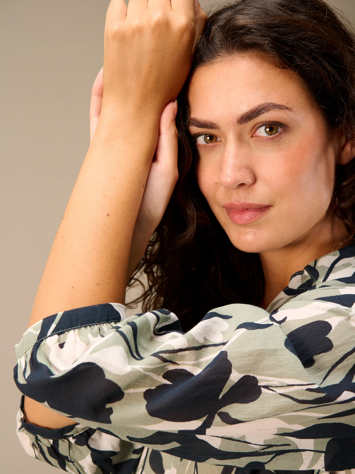 Bluse mit Knopfleiste - Image 15
