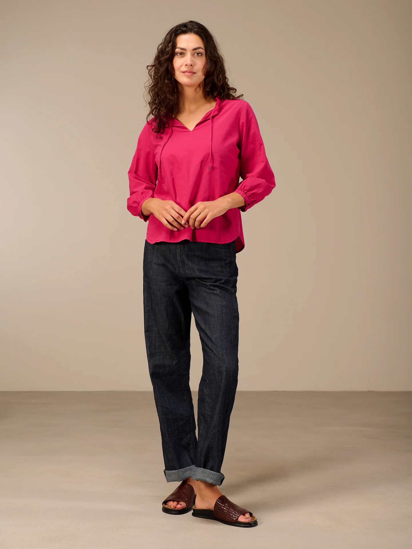 Bluse mit V-Ausschnitt - Image 5