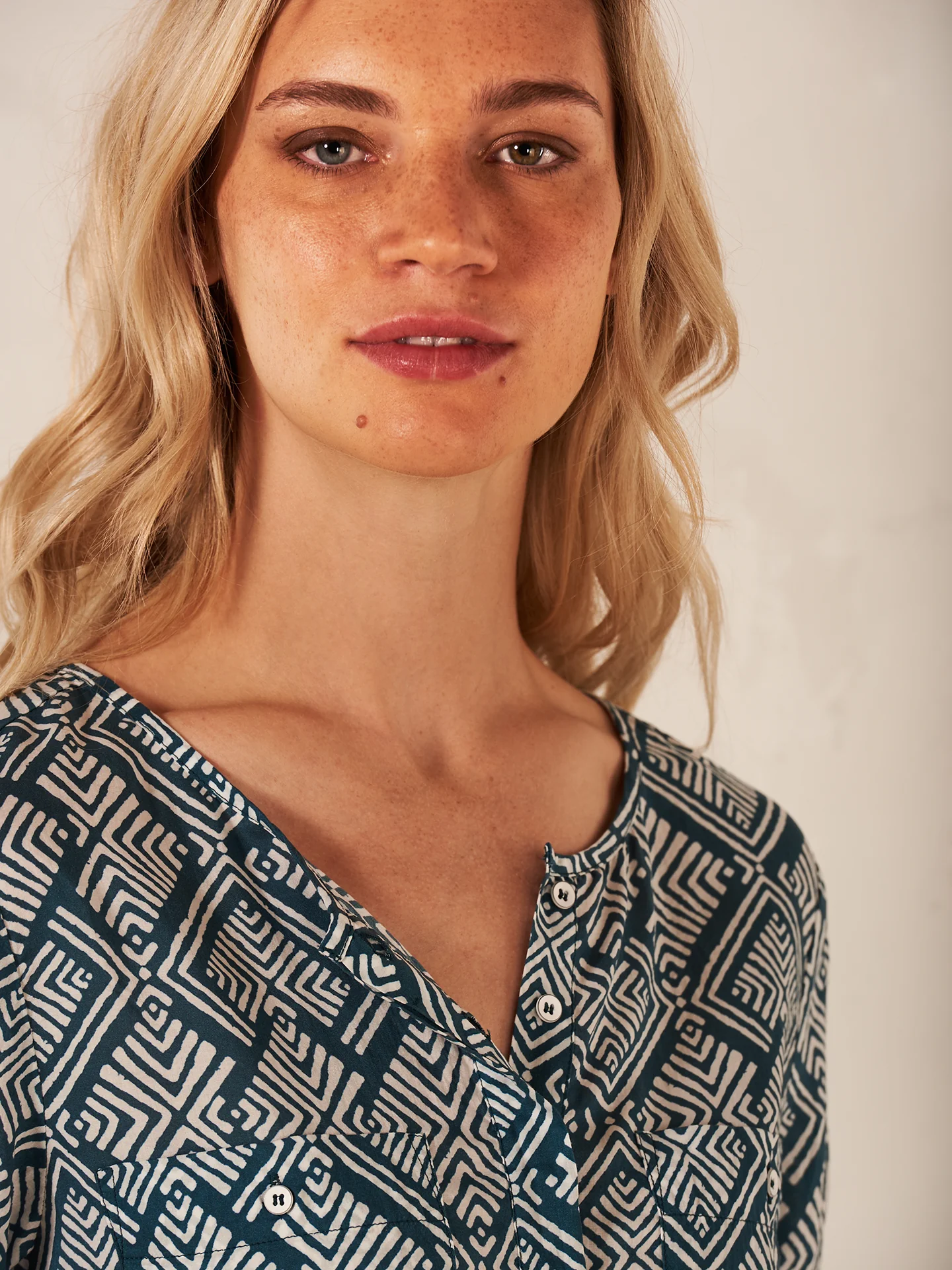 Bluse mit Druck - Image 7