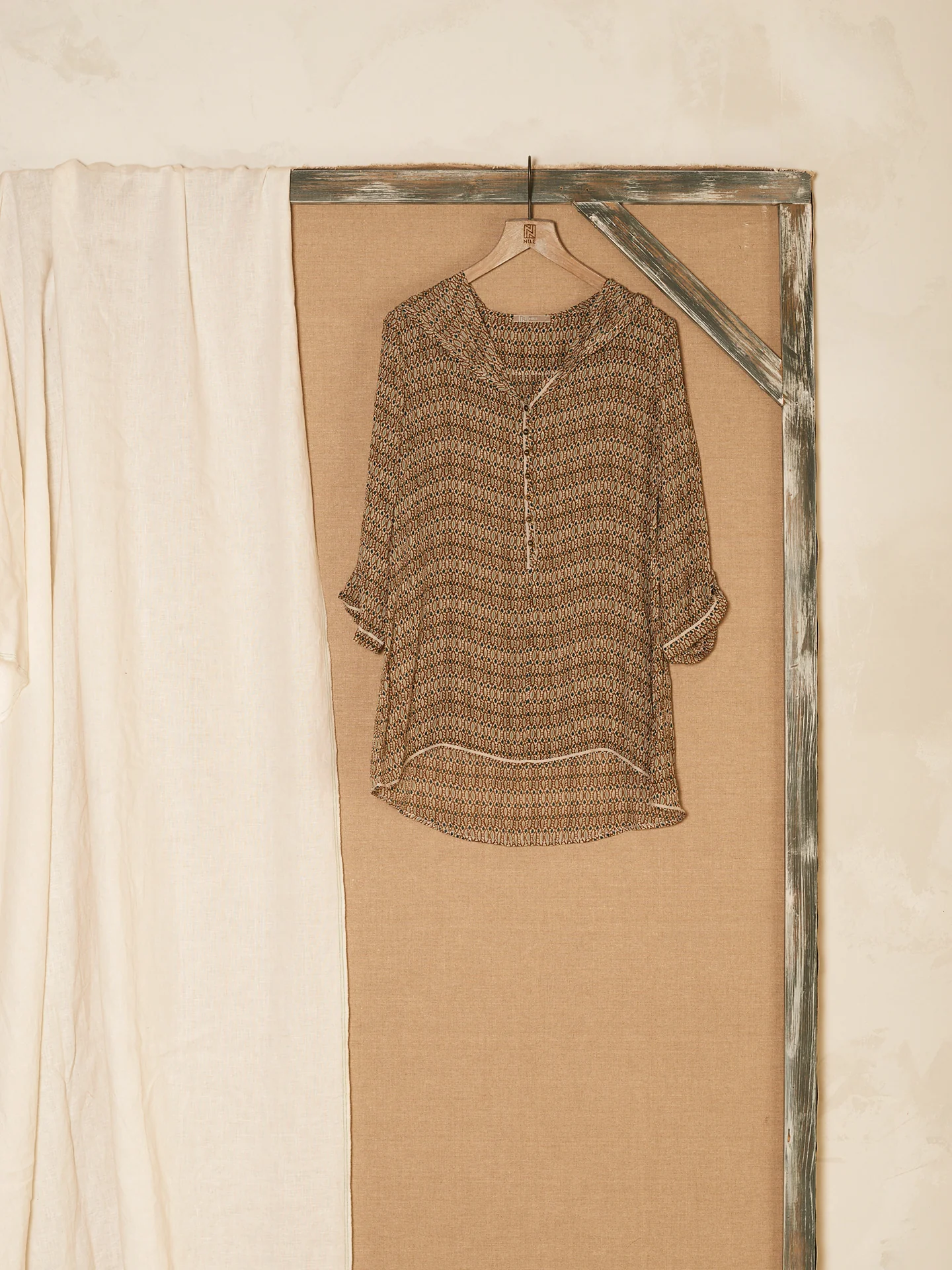 Bluse mit Kapuze - Image 10