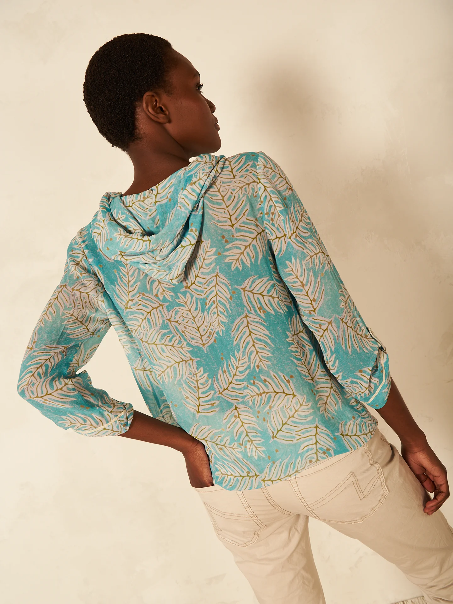 Bluse mit Kapuze - Image 3
