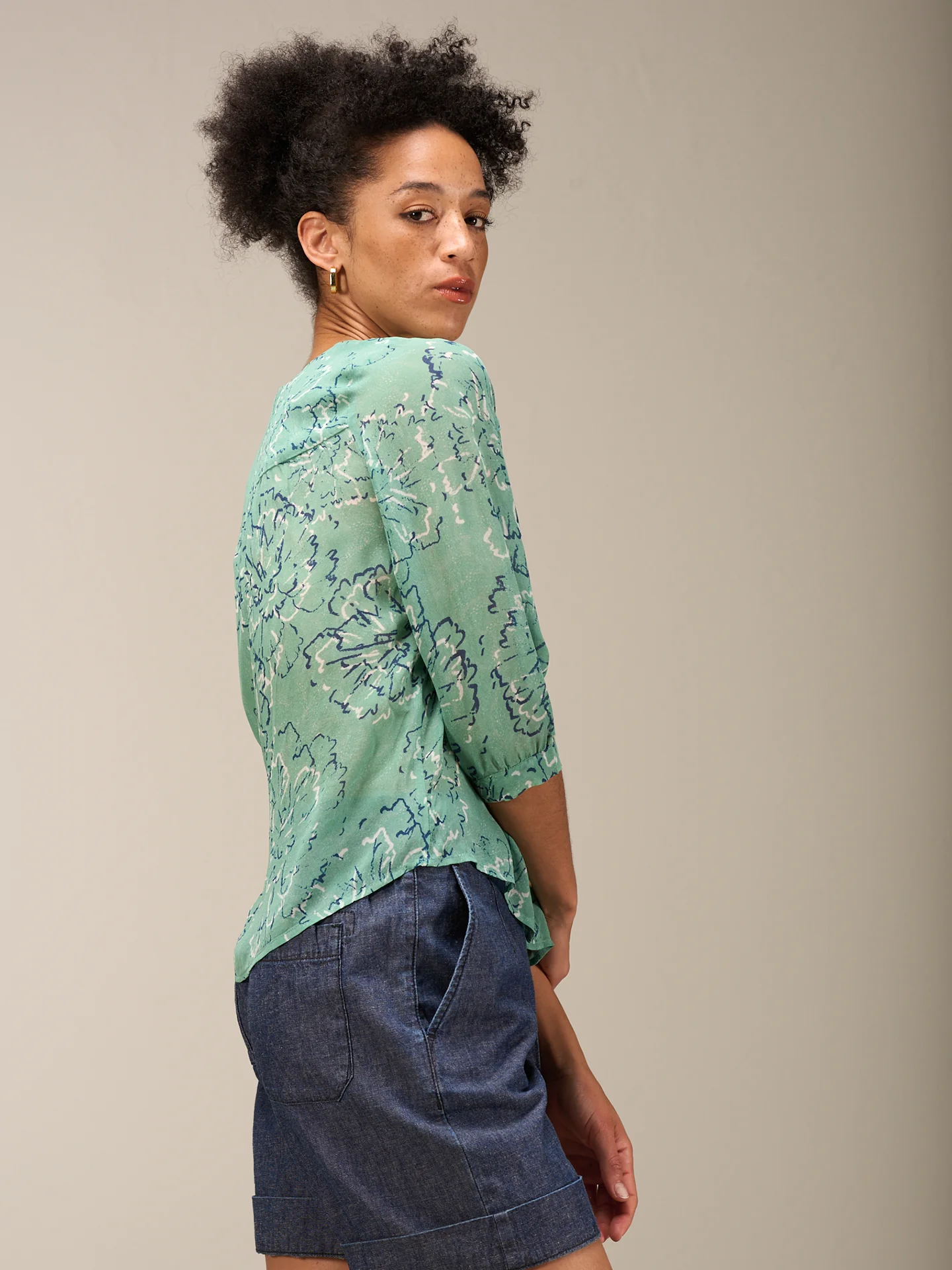 Bluse mit Knopfleiste - Image 2