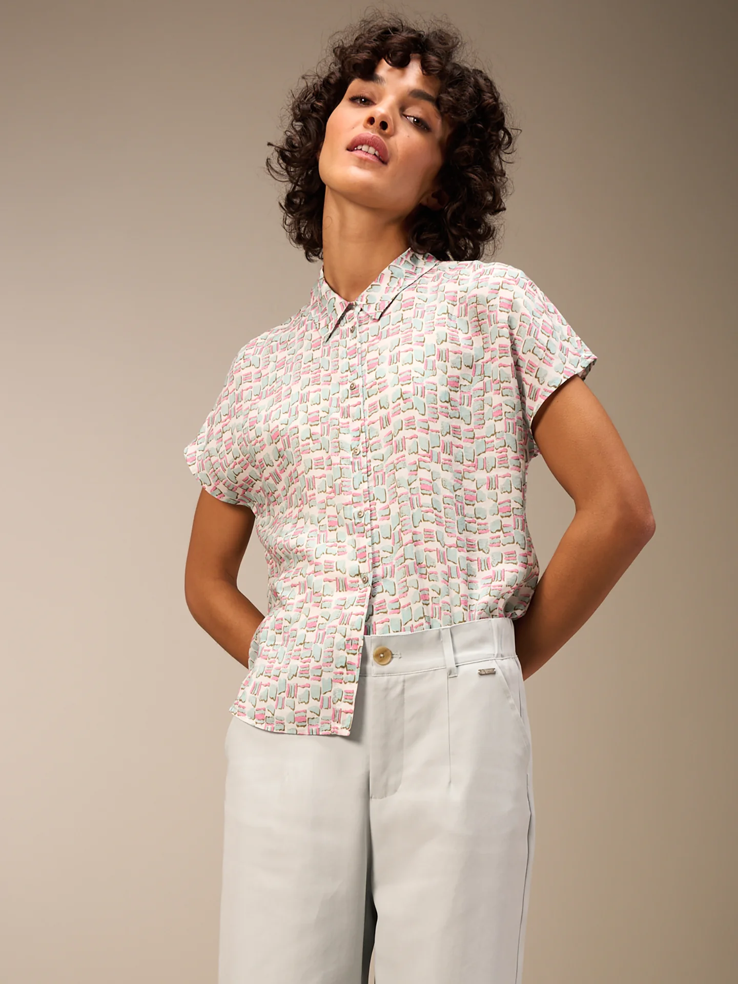Bluse mit Knopfleiste - Image 5