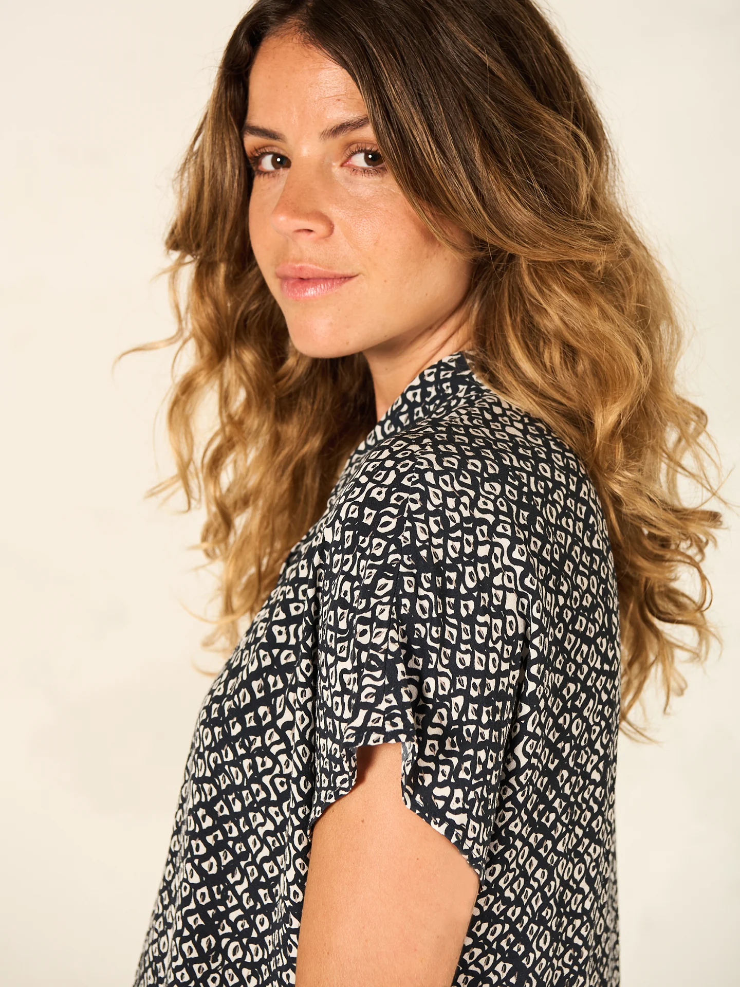 Bluse mit Knopfleiste - Image 3