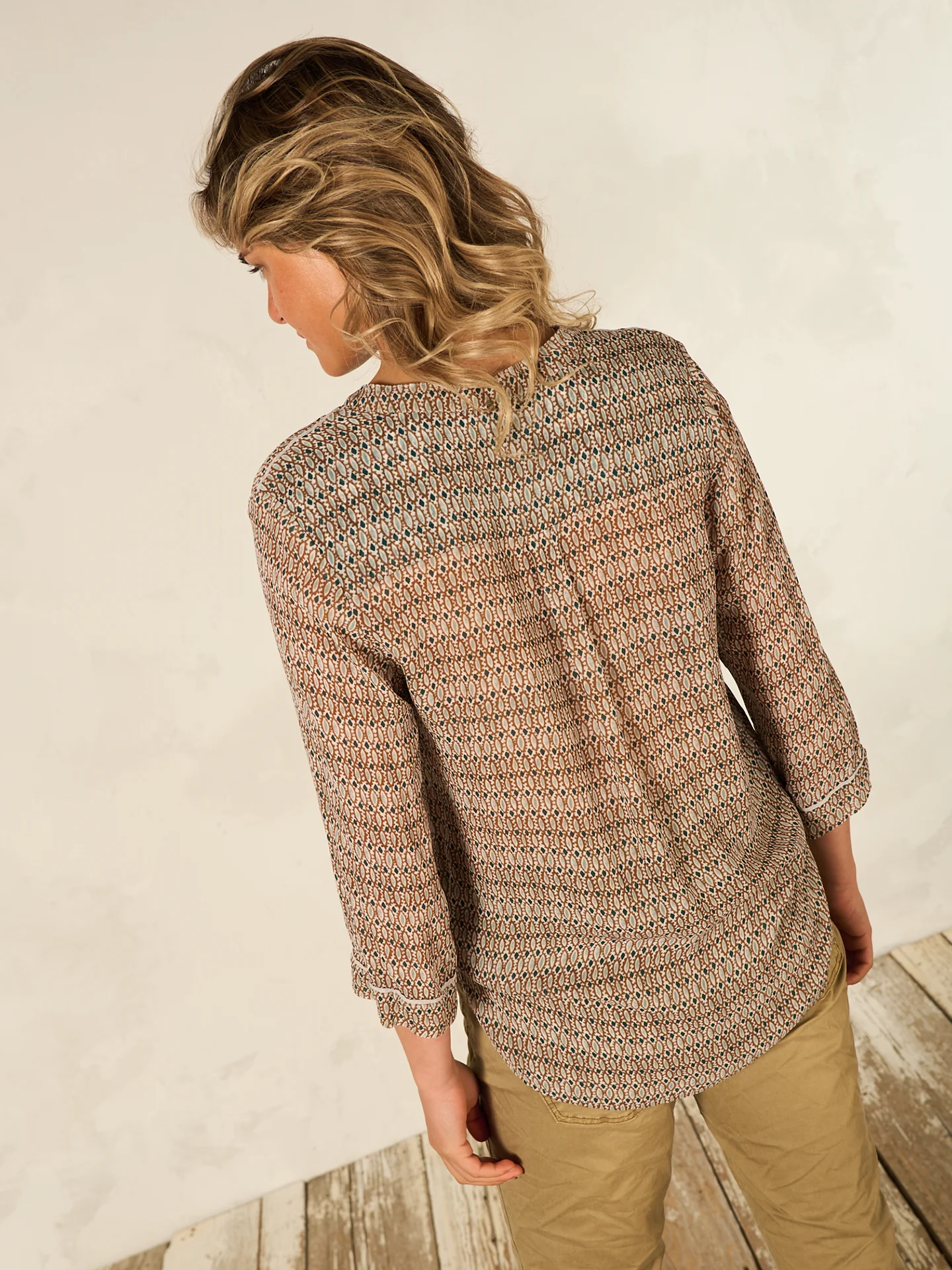 Bluse mit Knopfleiste - Image 9