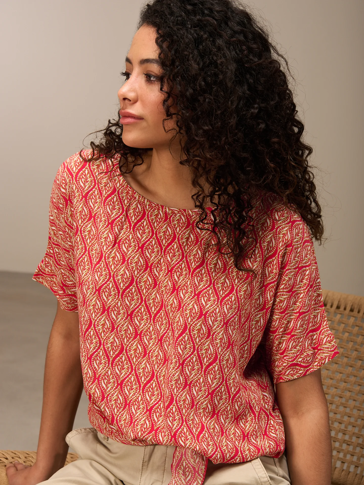 Bluse mit Knoten - Image 6