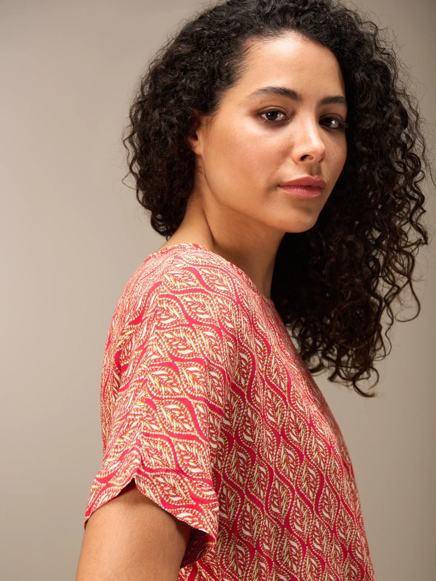 Bluse mit Knoten - Image 7