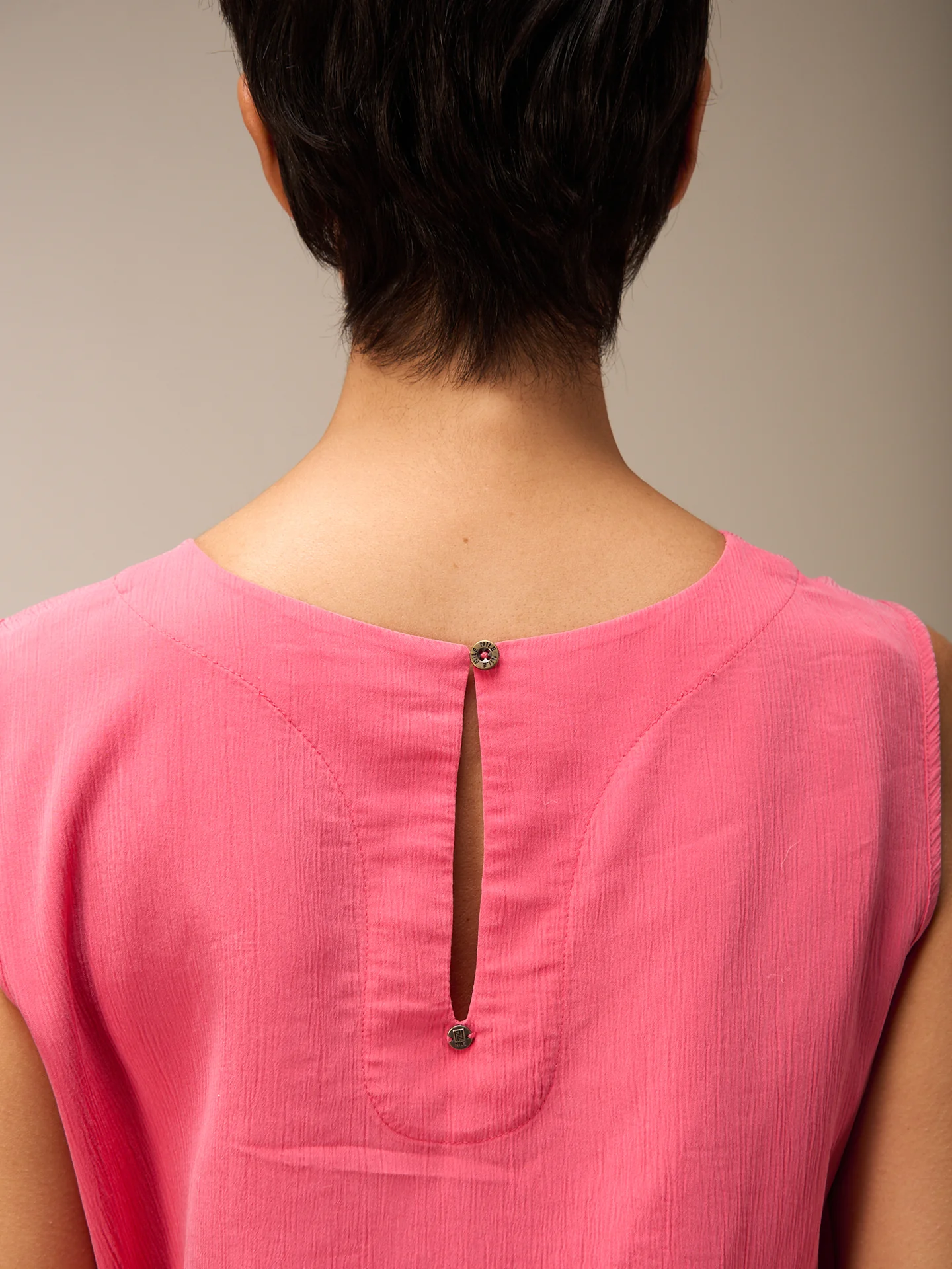 Bluse mit Knoten - Image 8