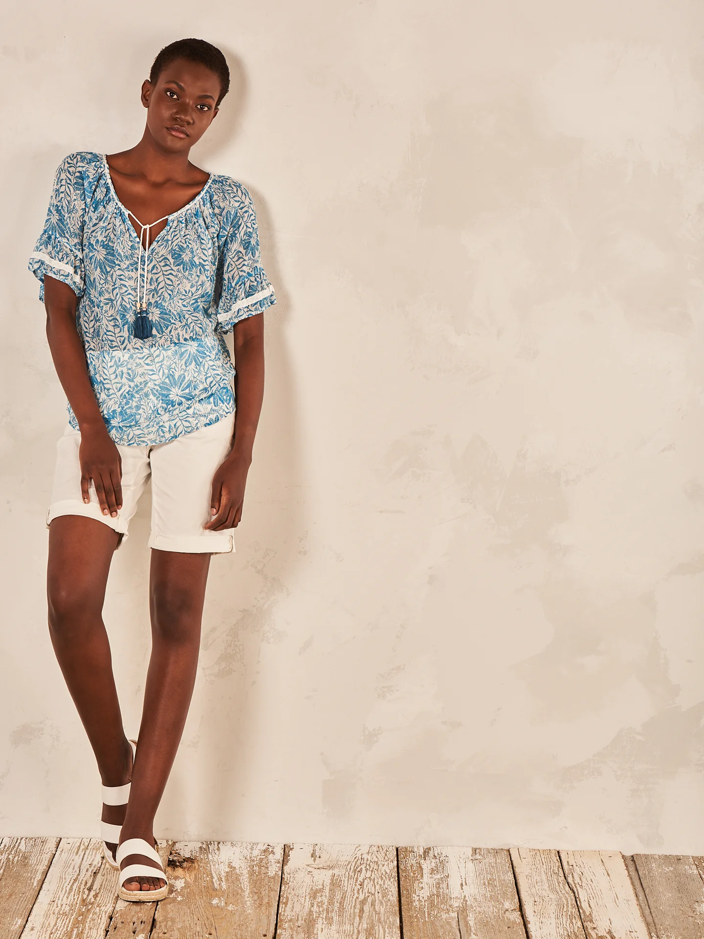 Bluse mit Rüschendetail - Image 19