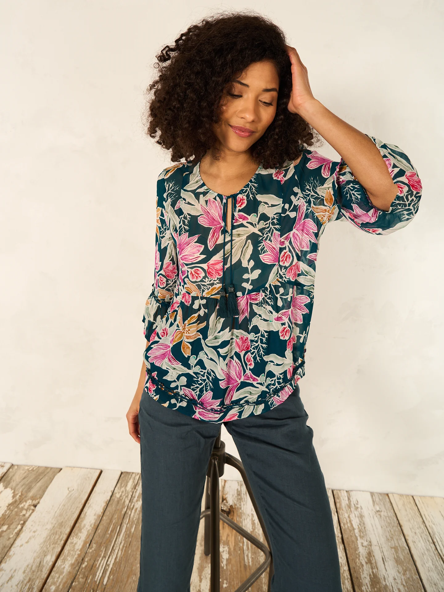 Bluse mit Rüschendetail - Image 10