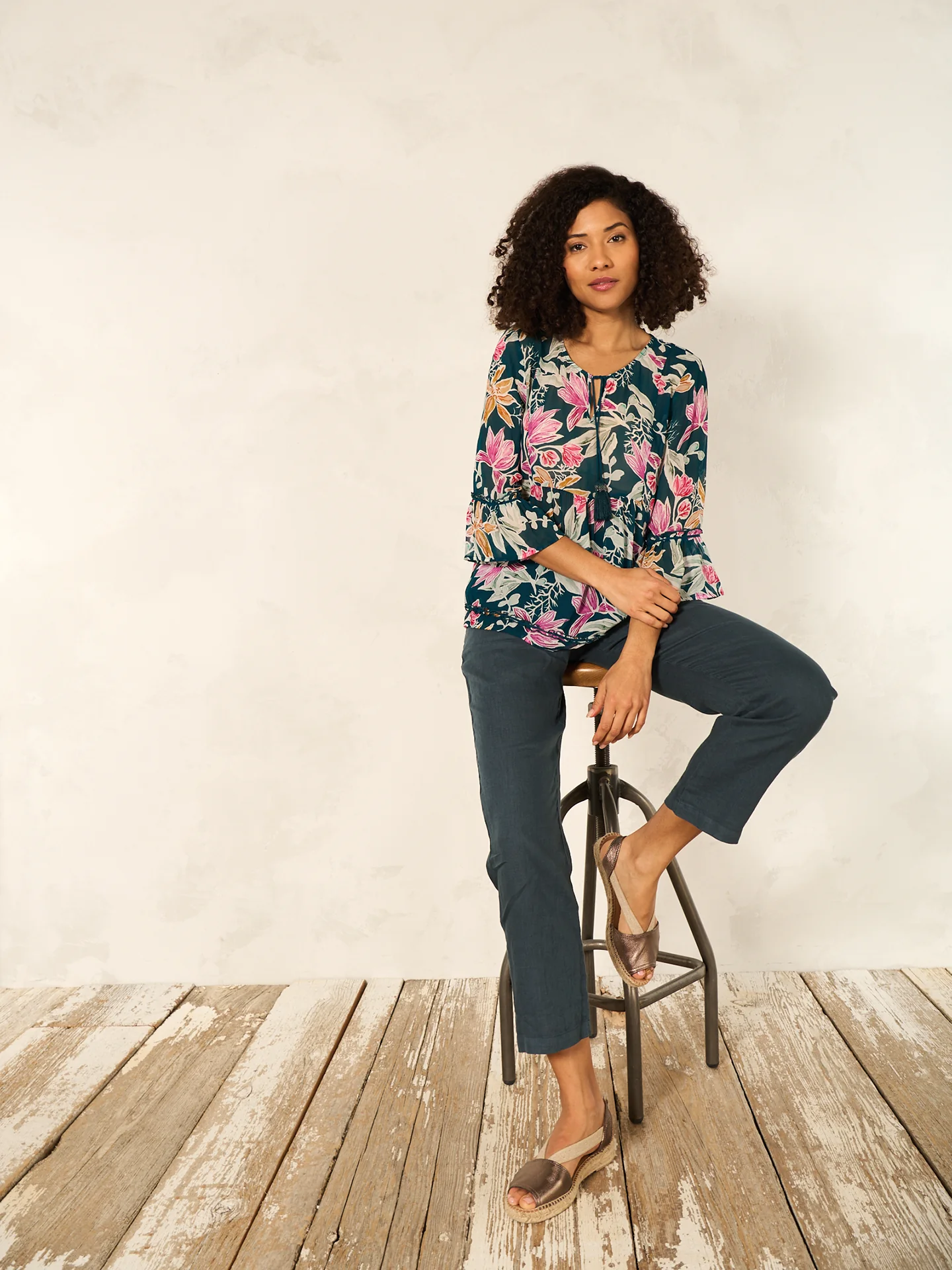 Bluse mit Rüschendetail - Image 13