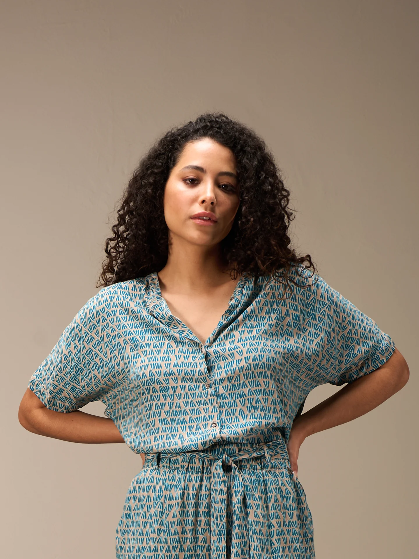 Bluse mit Stehkragen - Image 11