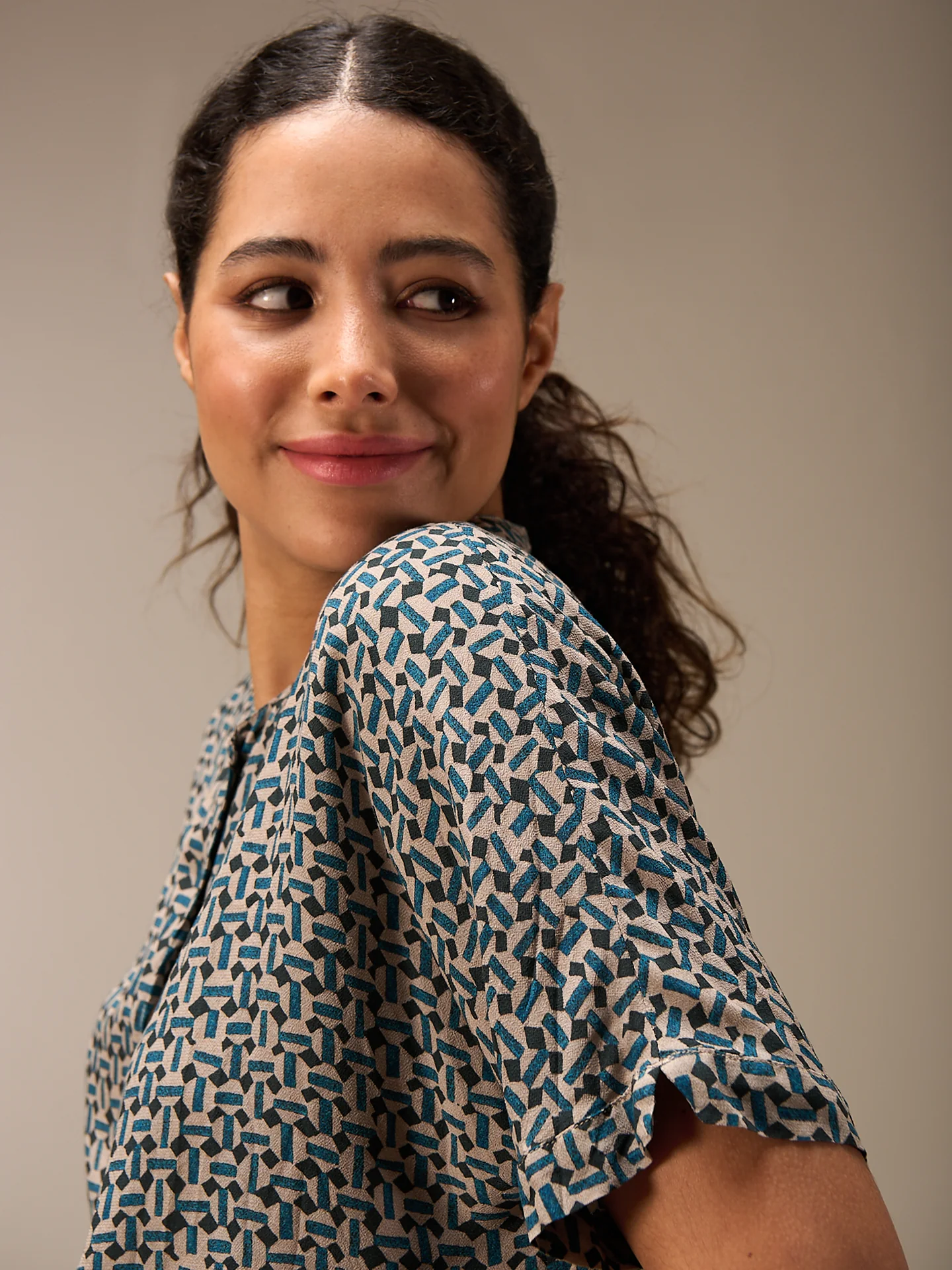 Bluse mit Stehkragen - Image 7