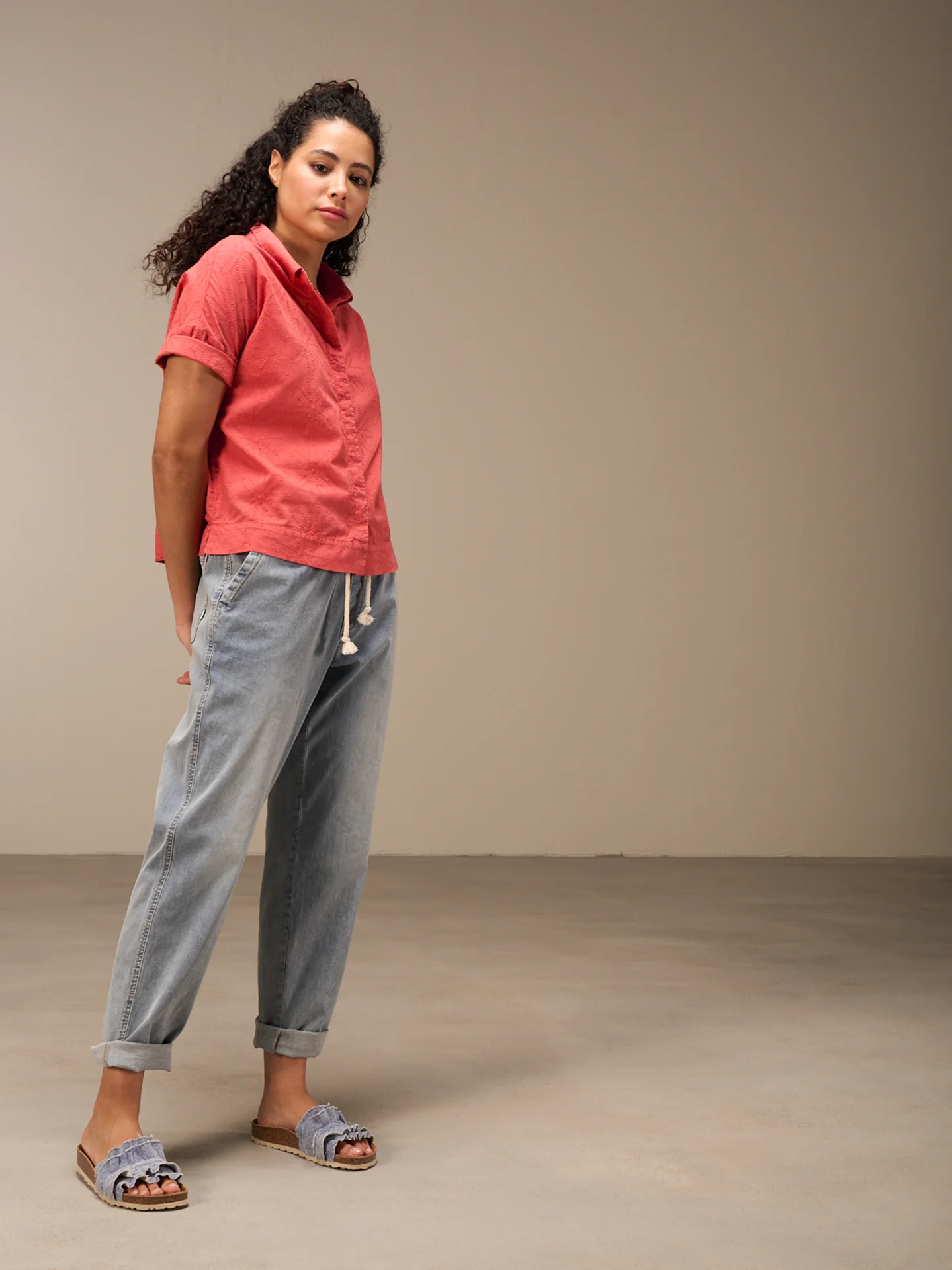 Bluse mit Stickerei - Image 17