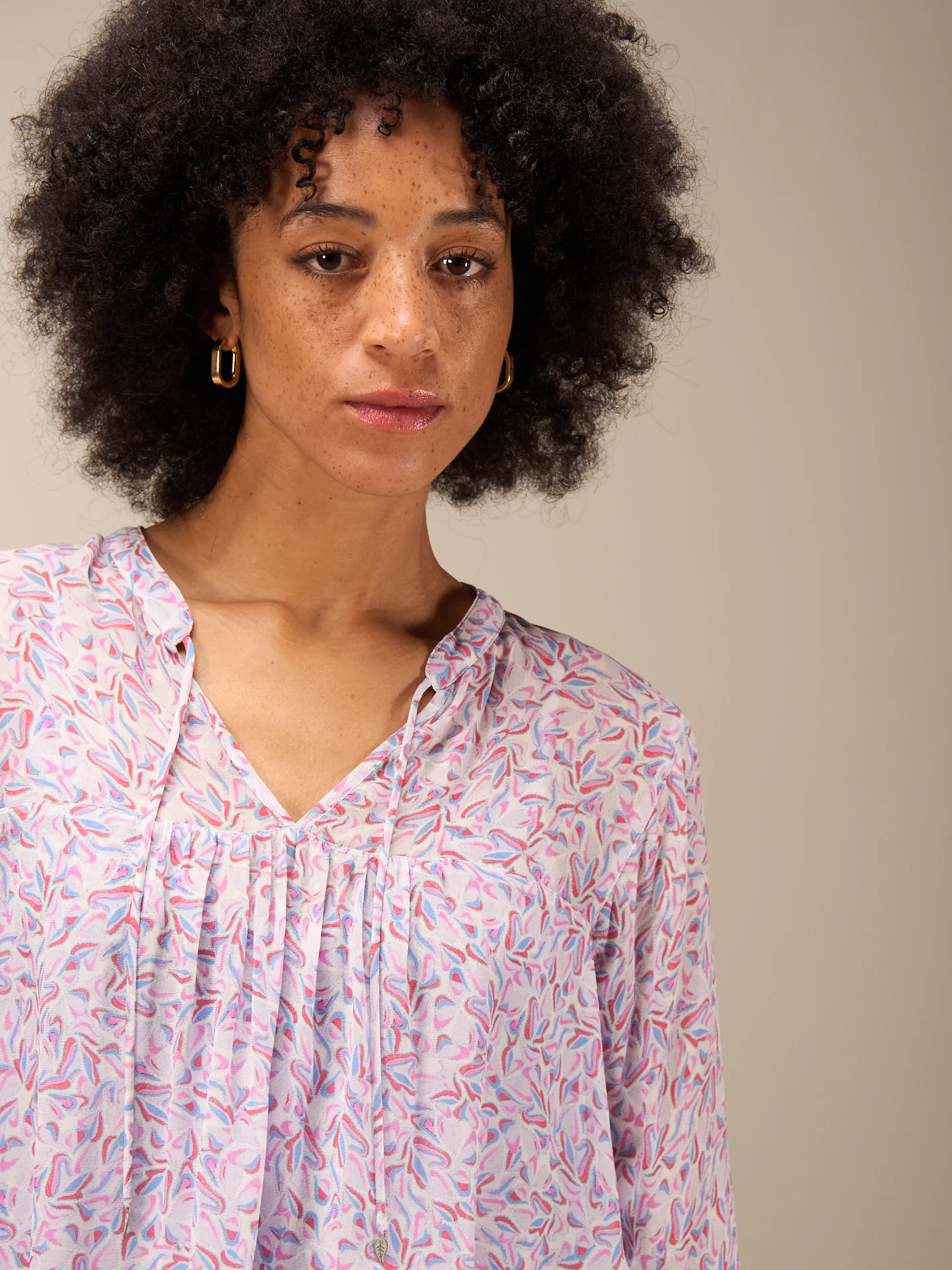 Bluse mit Volant