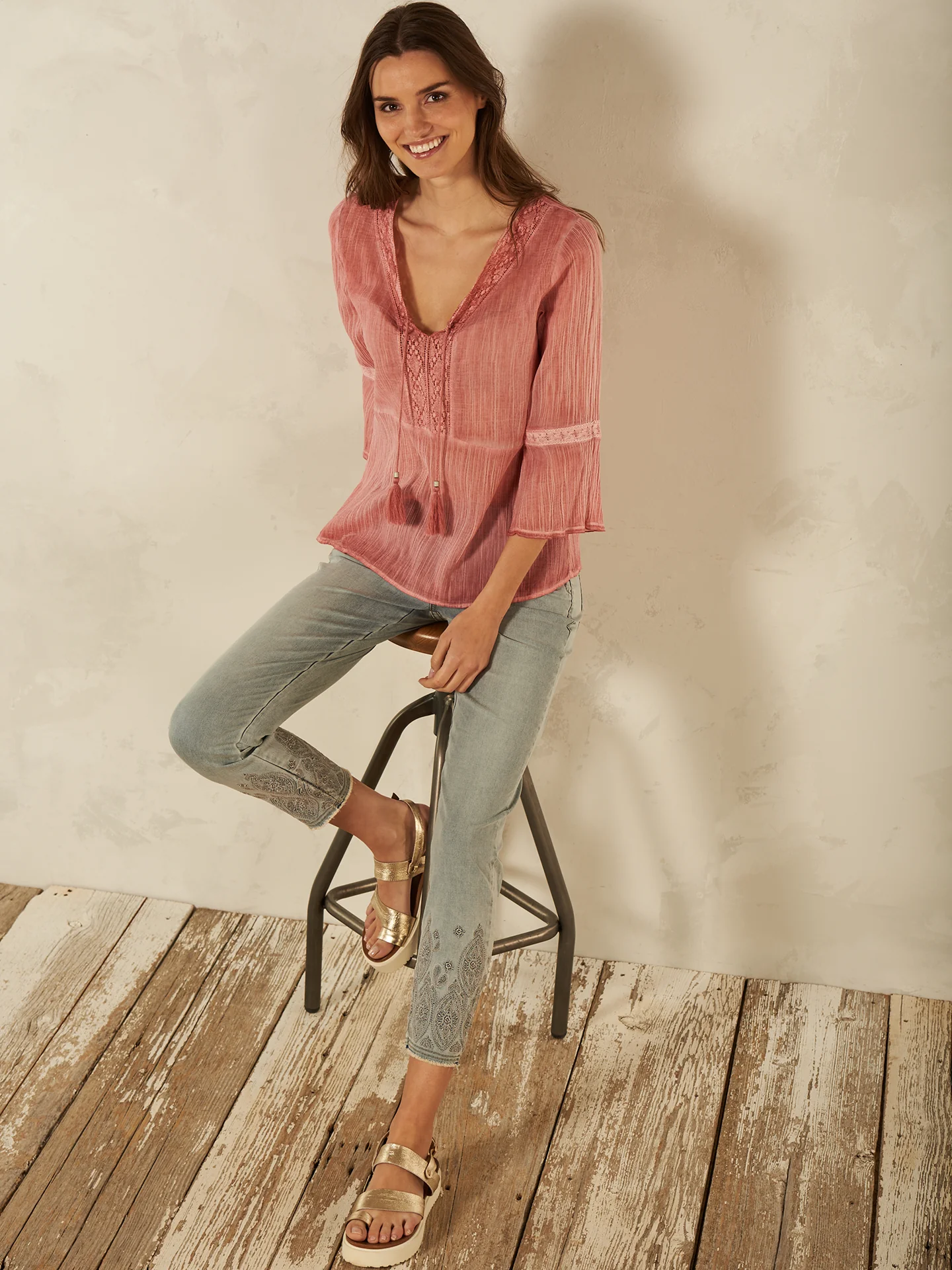 Bluse mit Volant - Image 18