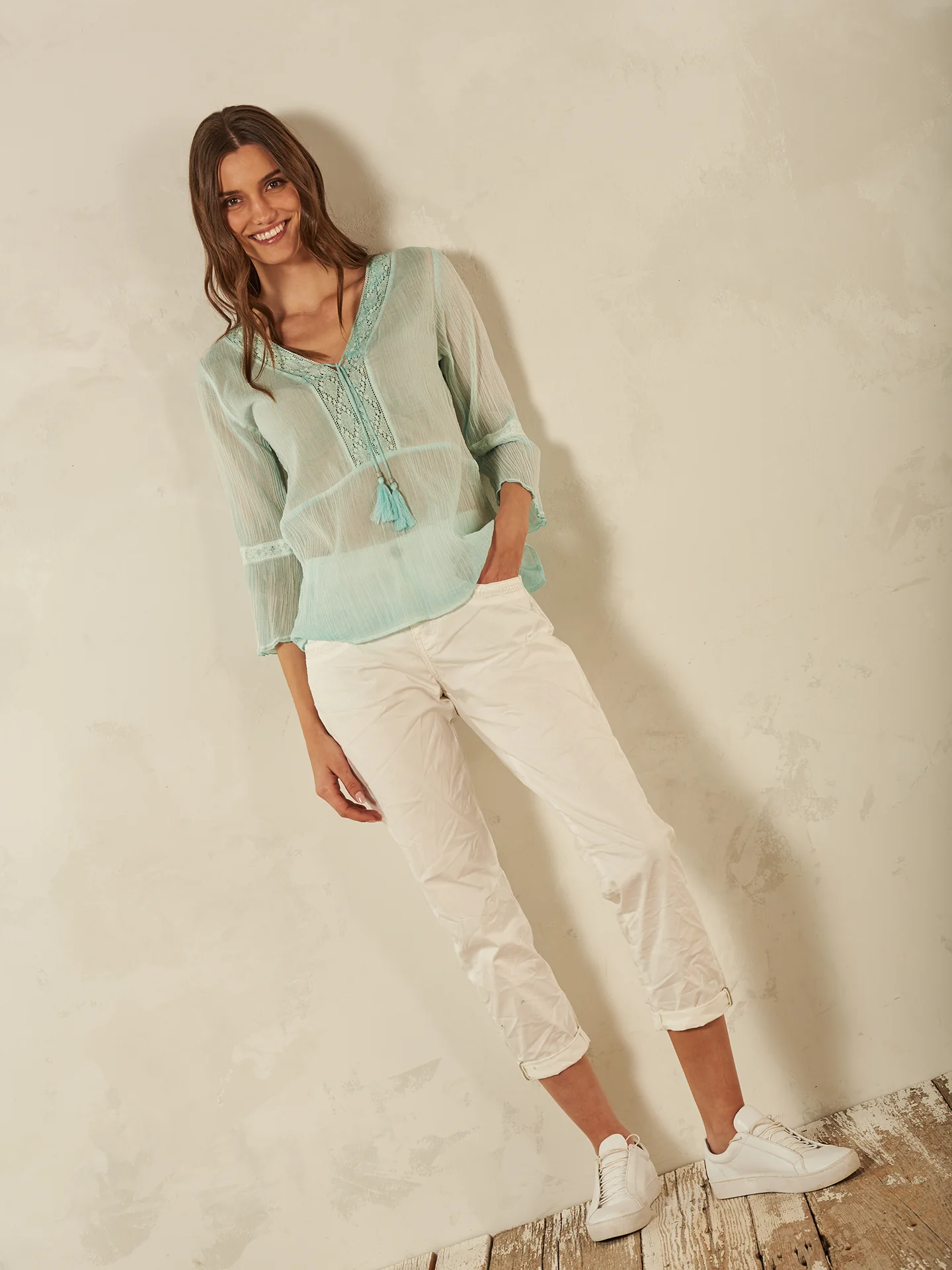 Bluse mit Volant - Image 4