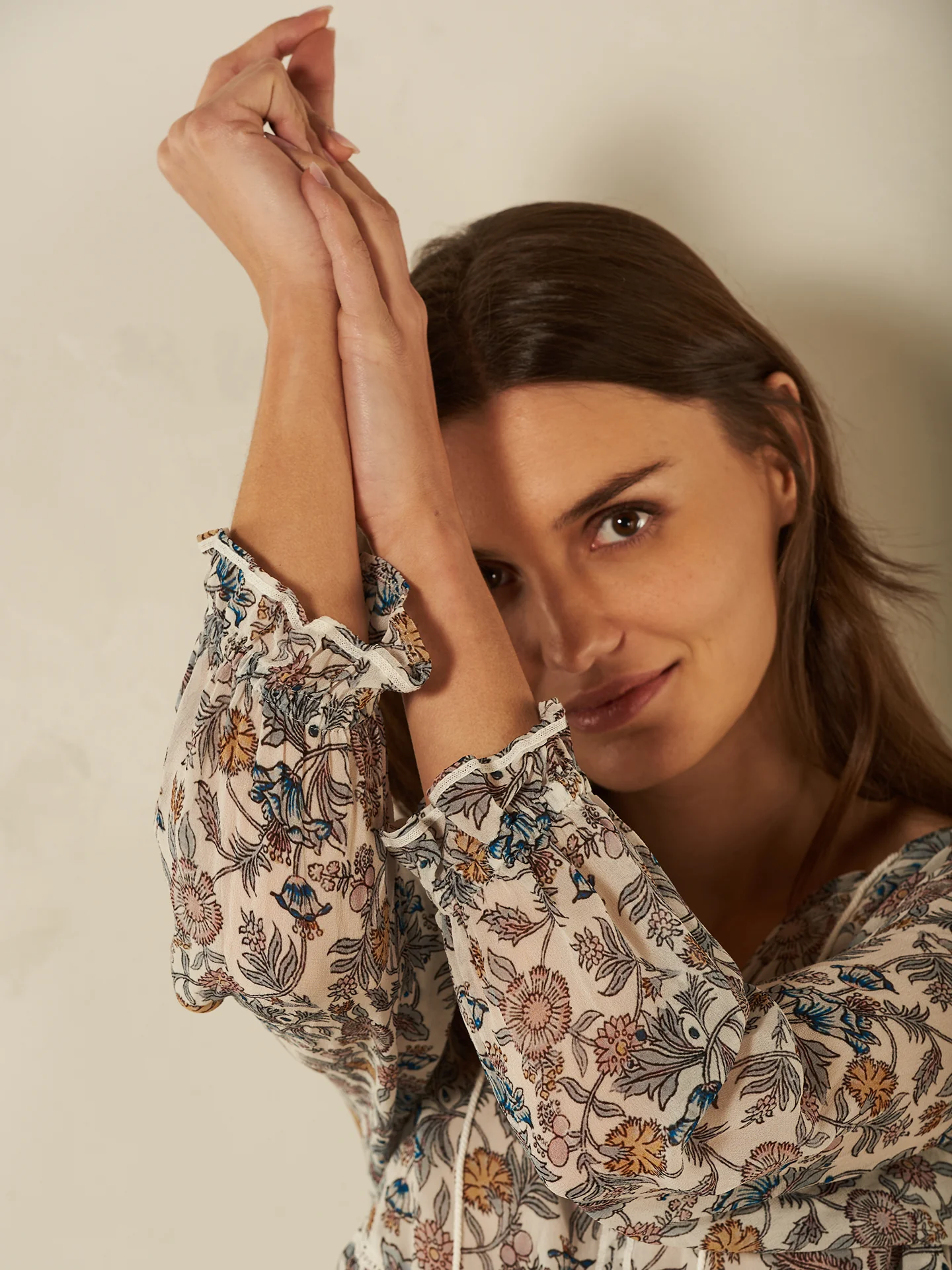Bluse mit Volant - Image 13