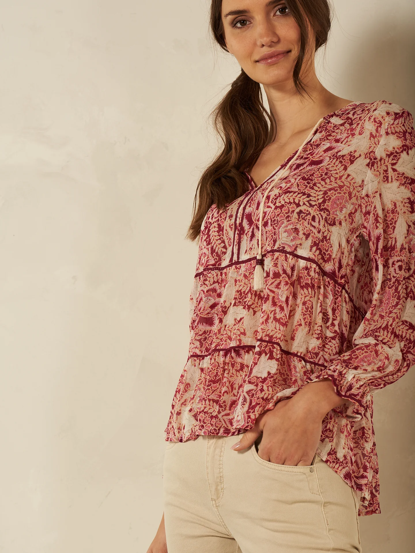 Bluse mit Volant - Image 17