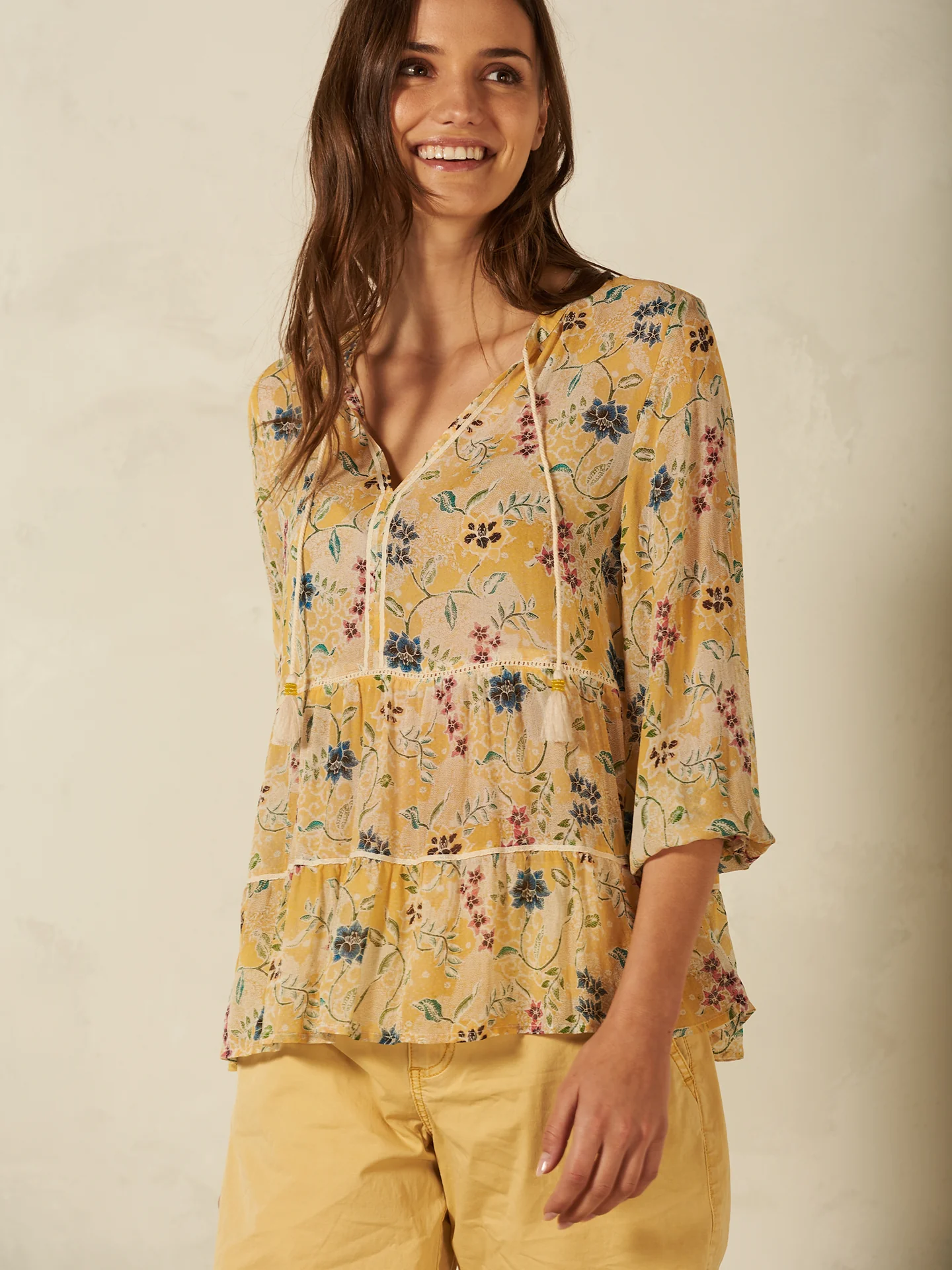 Bluse mit Volant - Image 23
