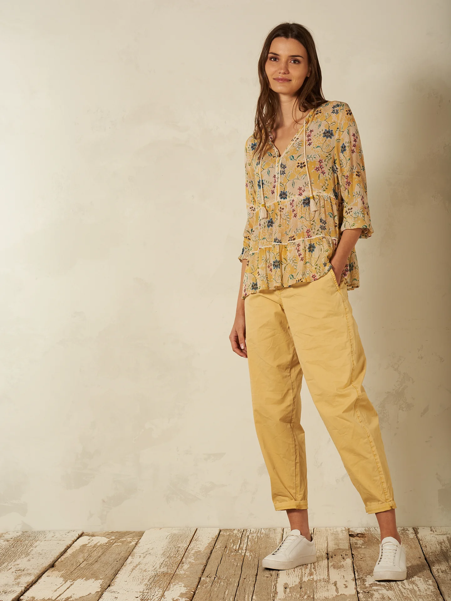 Bluse mit Volant - Image 26
