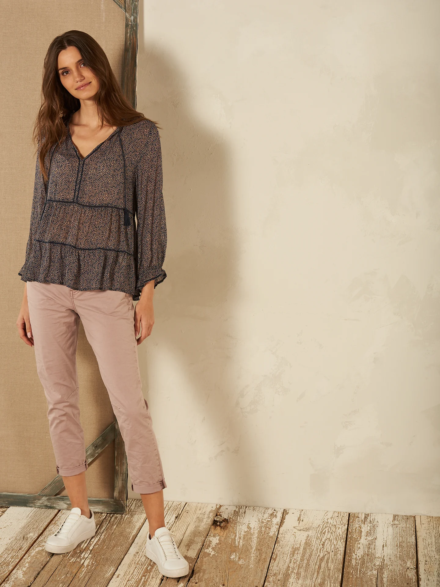 Bluse mit Volant - Image 7