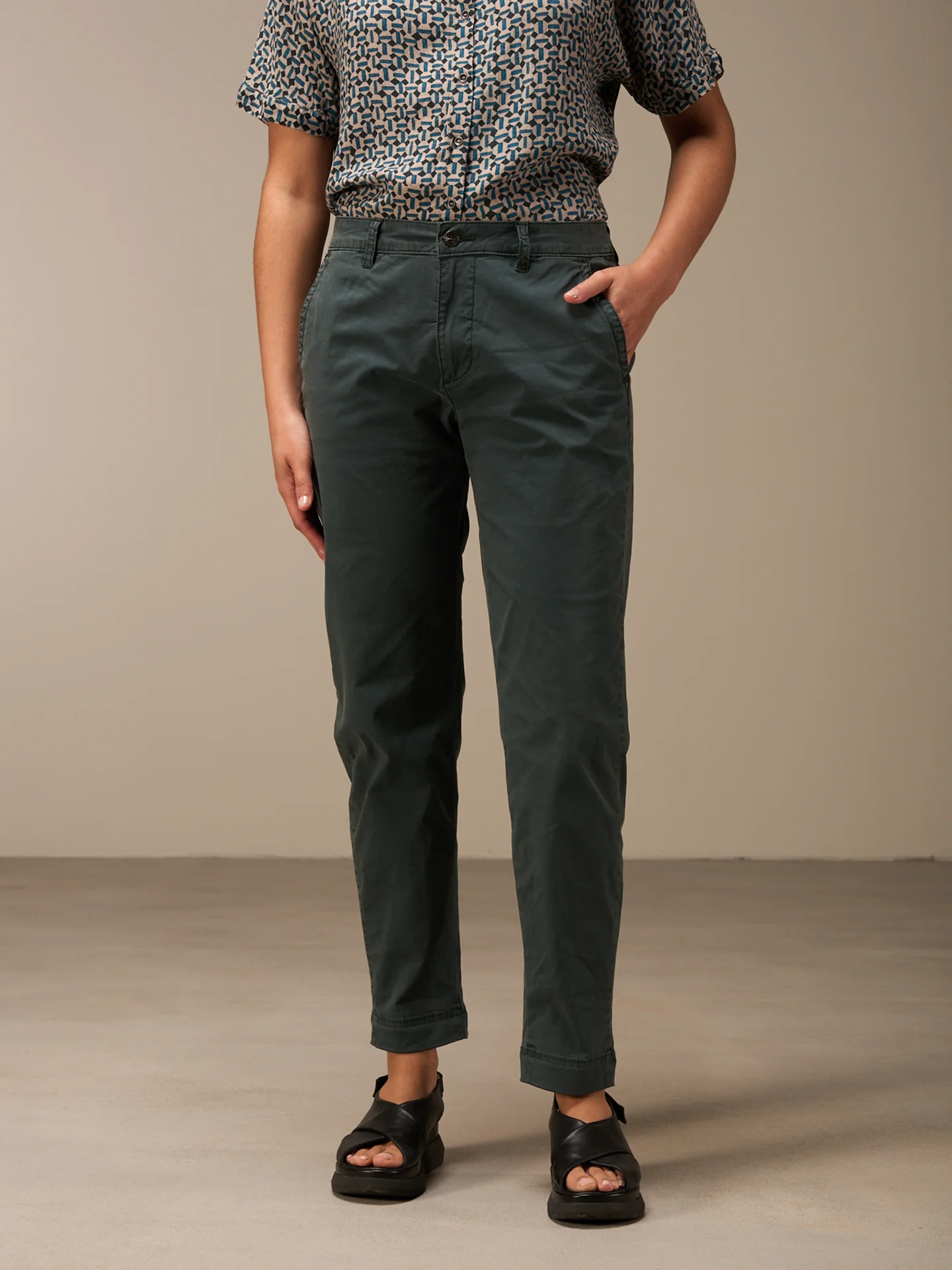 Chino - Image 13