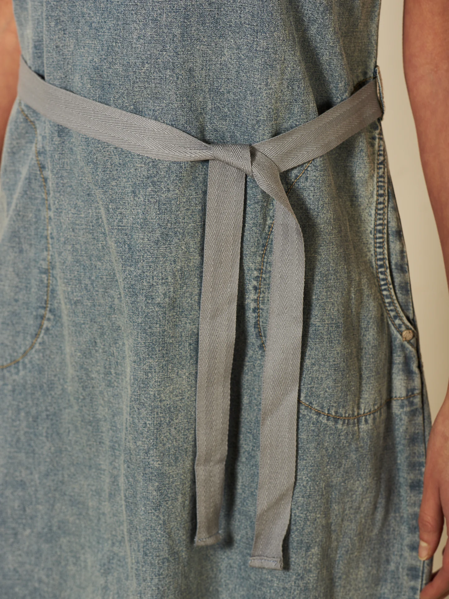 Kleid mit Leinen - Image 10