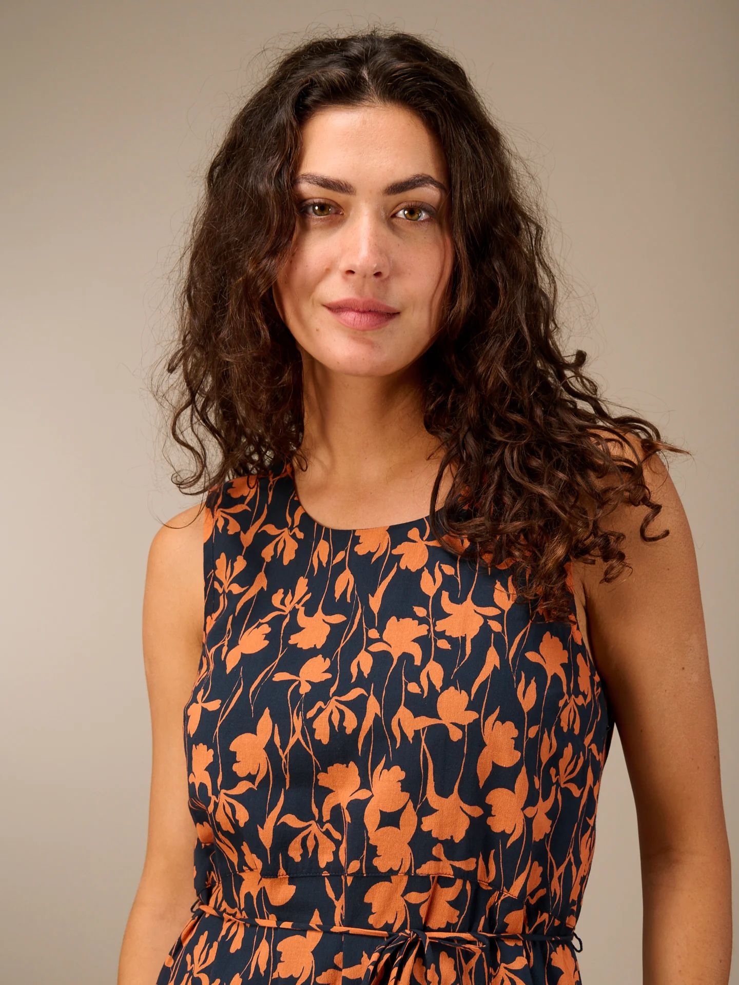 Kleid mit Rundhals - Image 3
