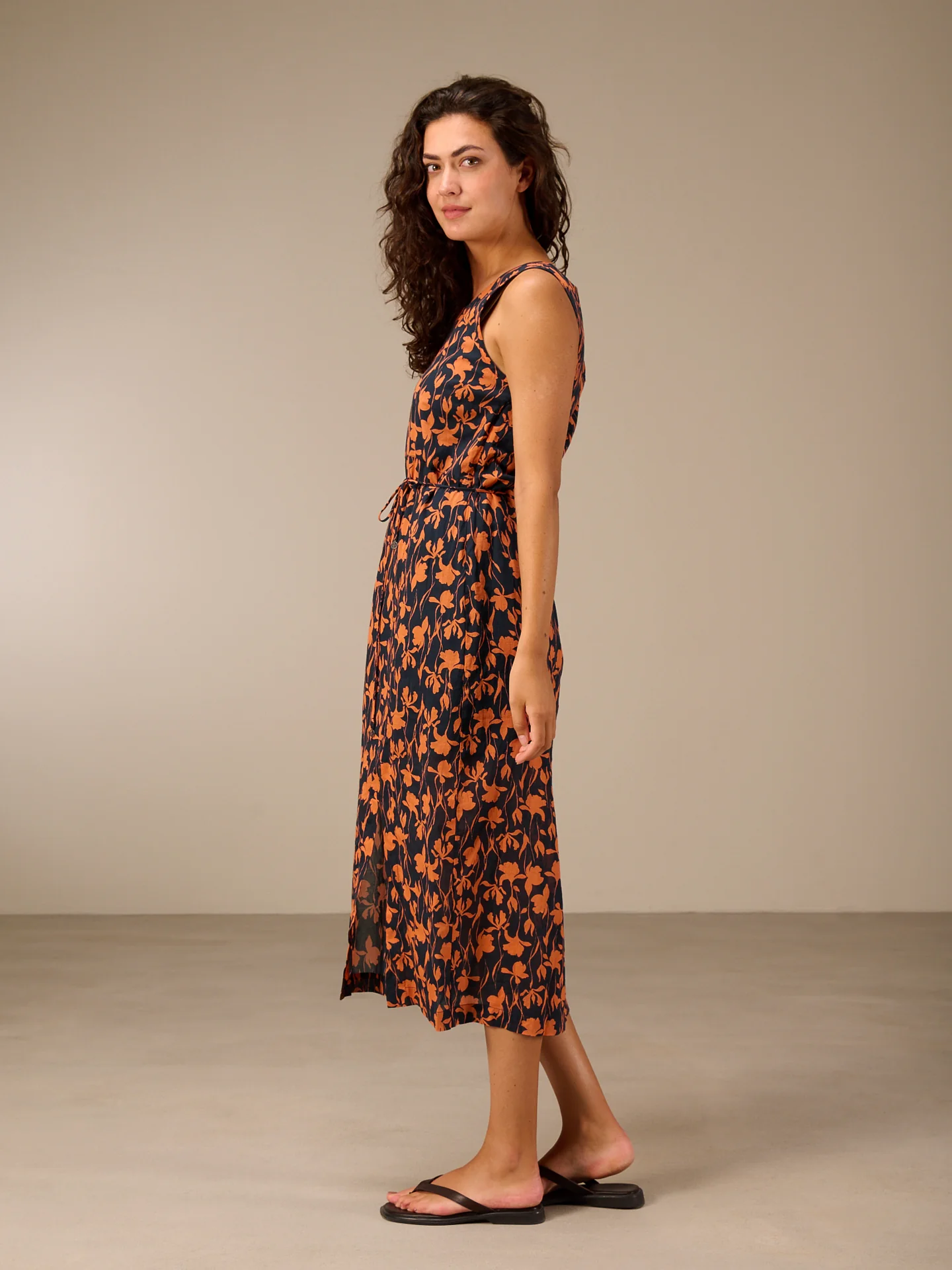 Kleid mit Rundhals - Image 4