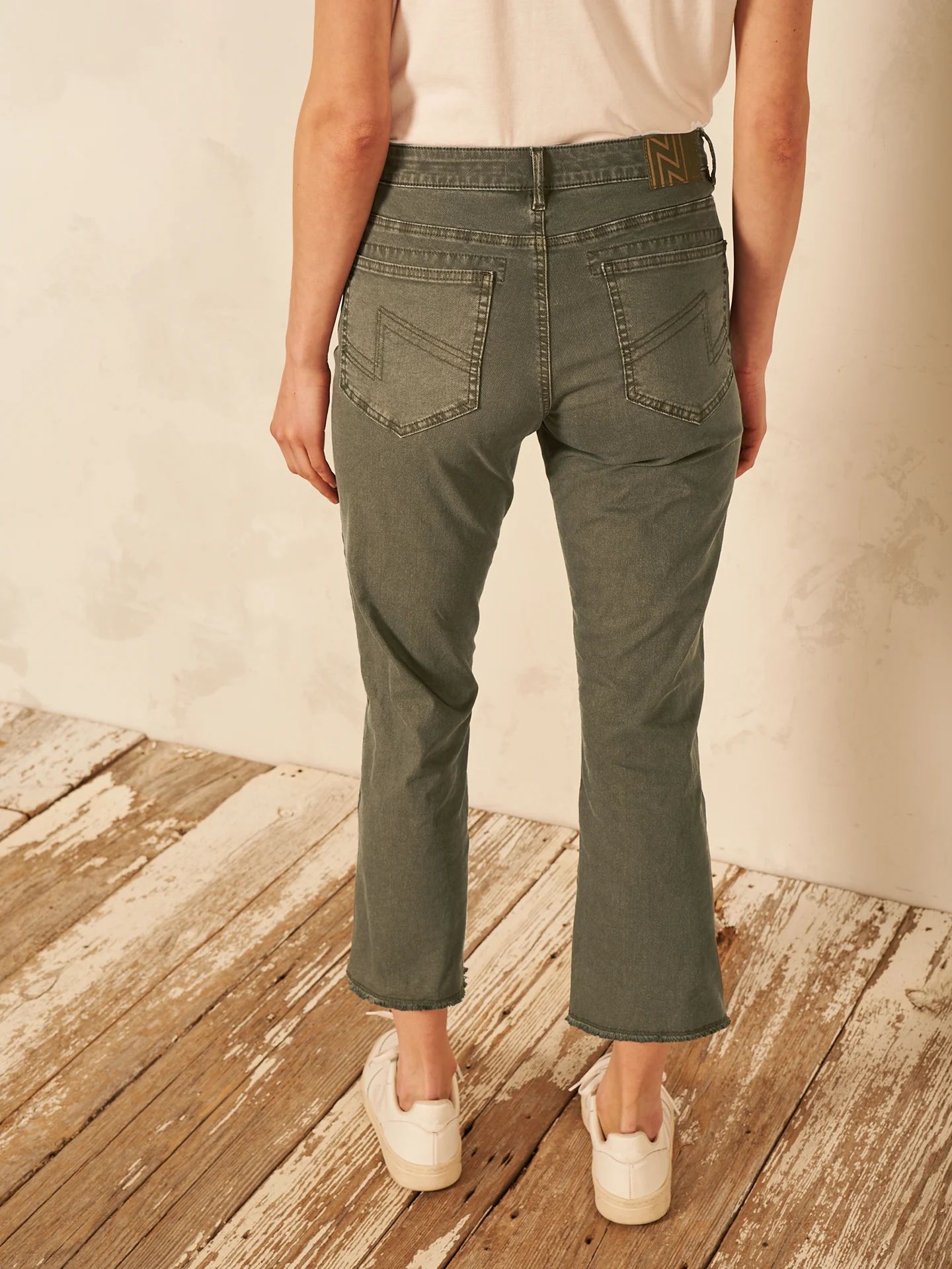 Hose Flare - Image 15