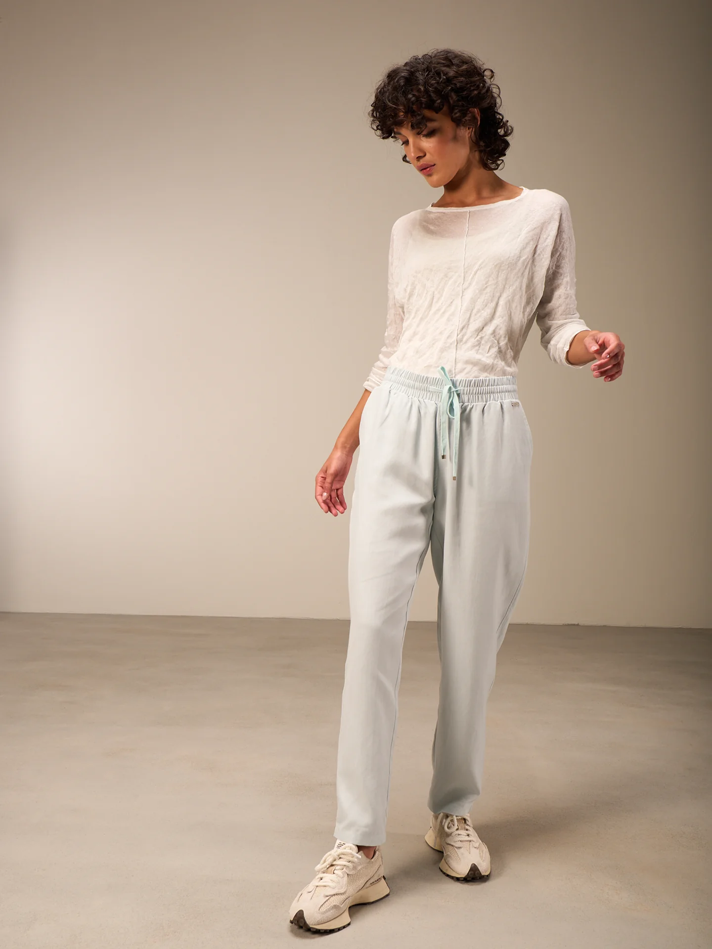 Hose mit elastischem Bund - Image 7