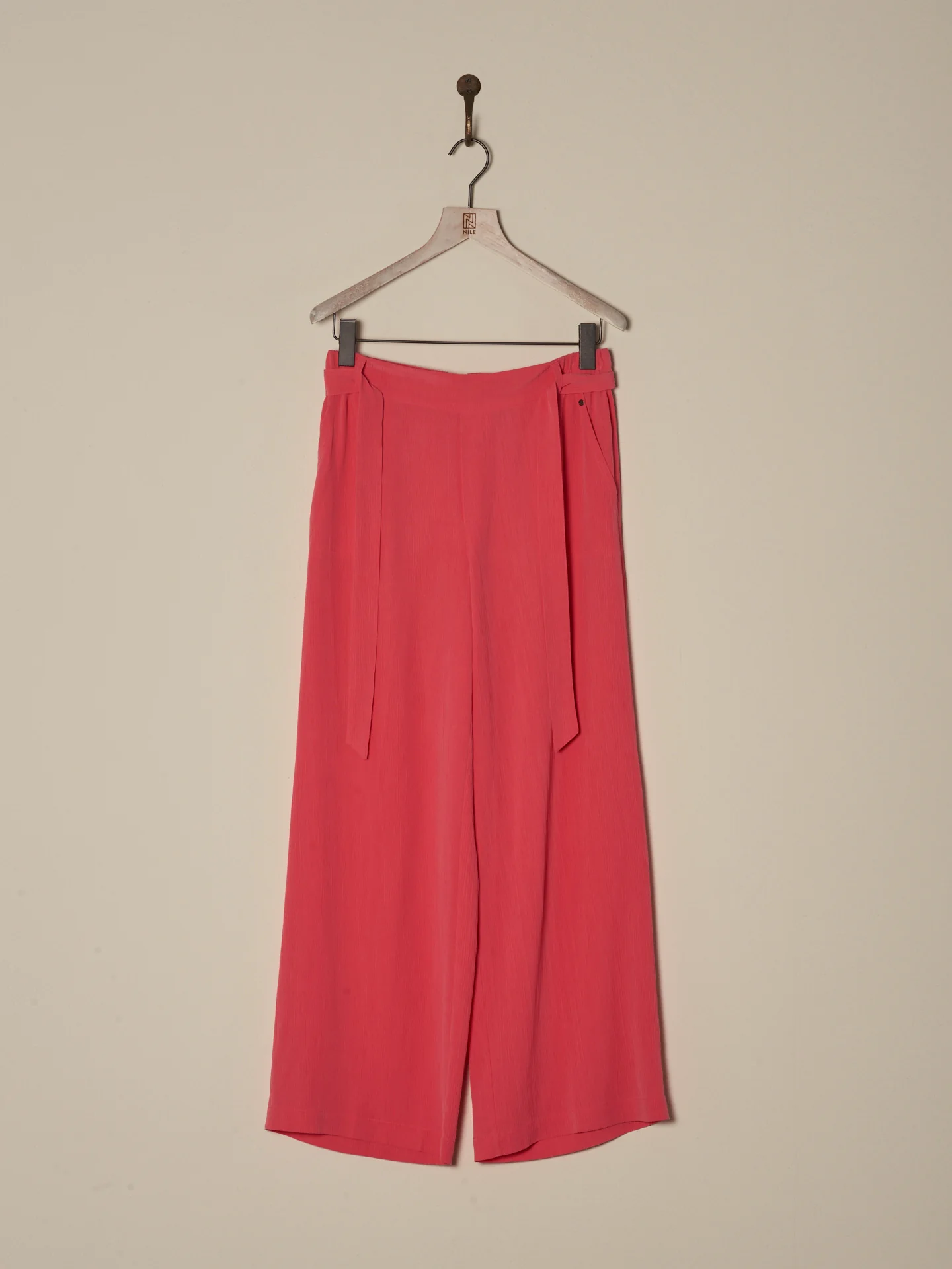Hose mit Gürtel - Image 21
