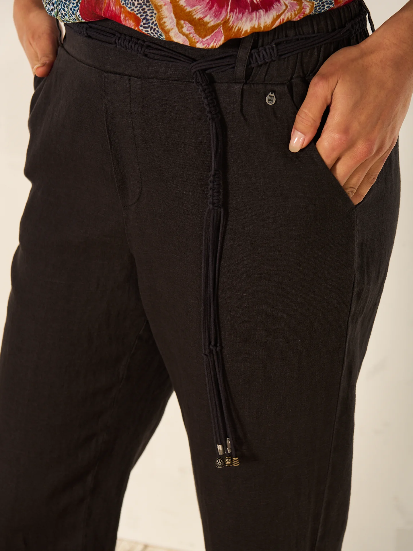 Hose mit Gürtel - Image 12