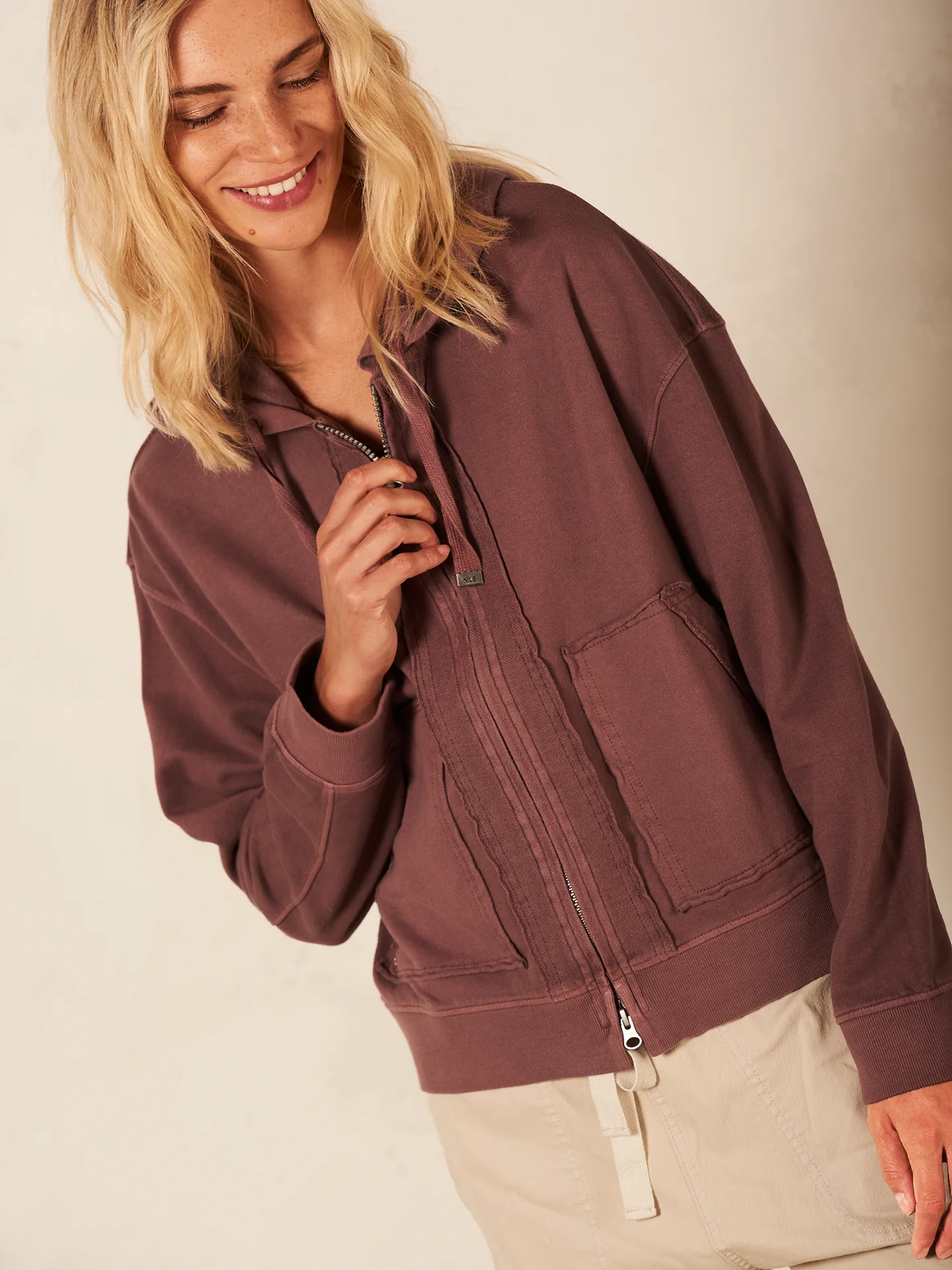 Sweatjacke mit Kapuze - Image 13