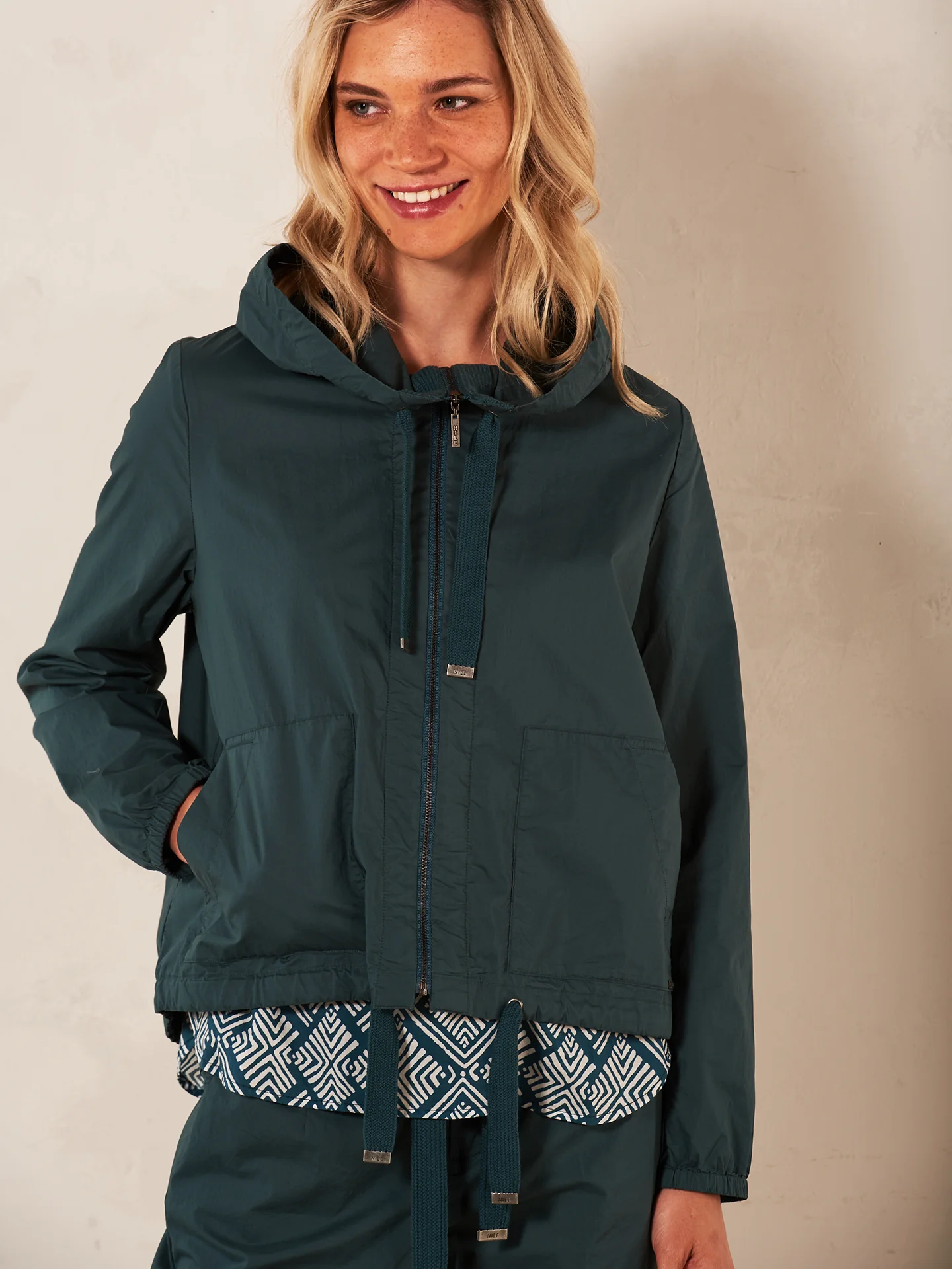 Jacke mit Kapuze - Image 6