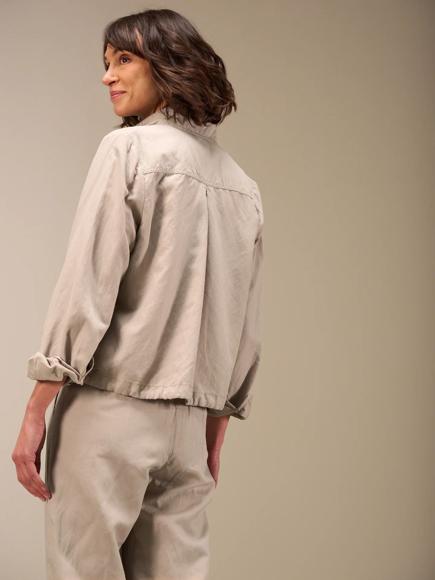 Jacke mit Kopfverschluss - Image 11