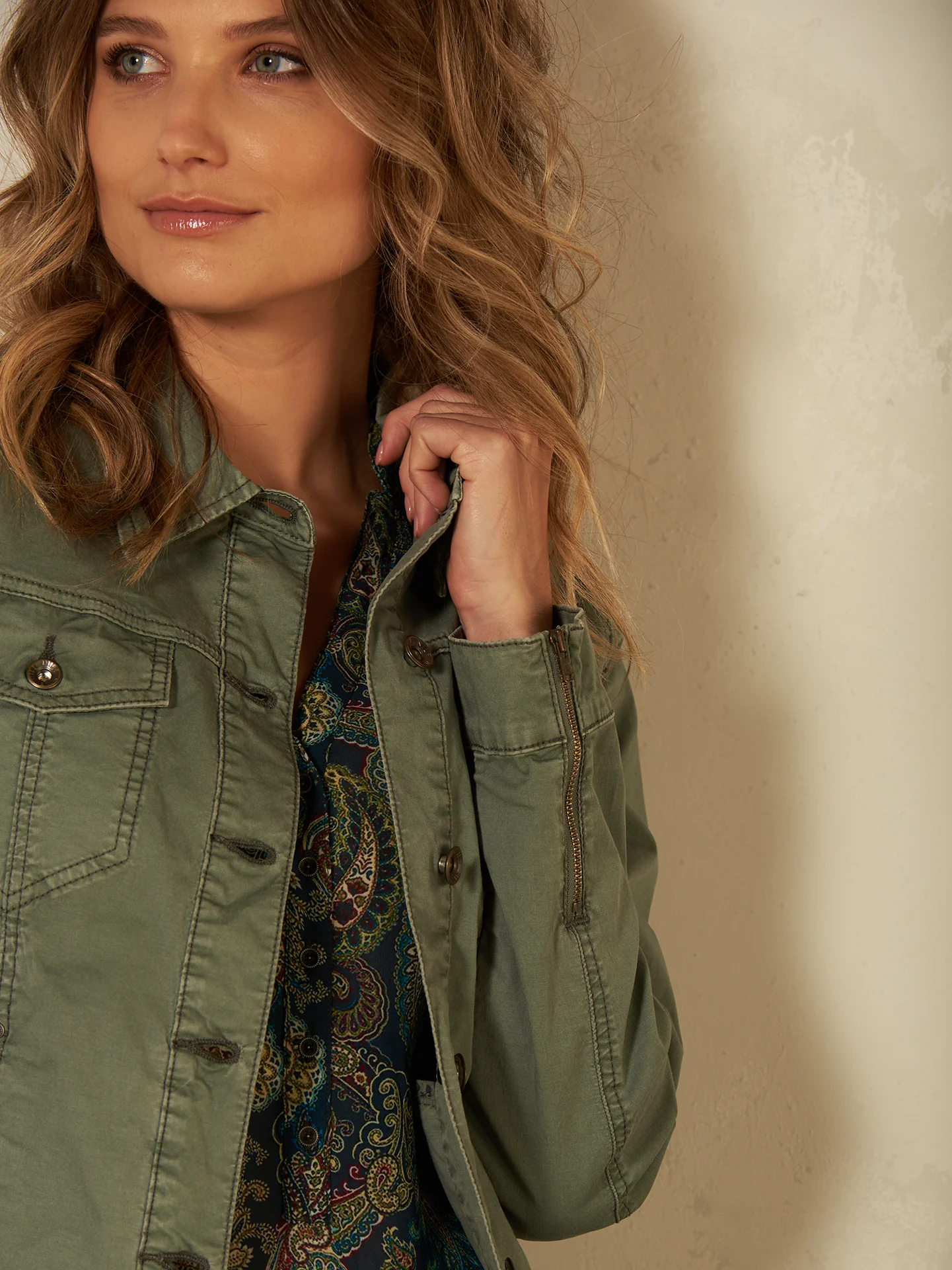Jacke mit Kopfverschluss - Image 12