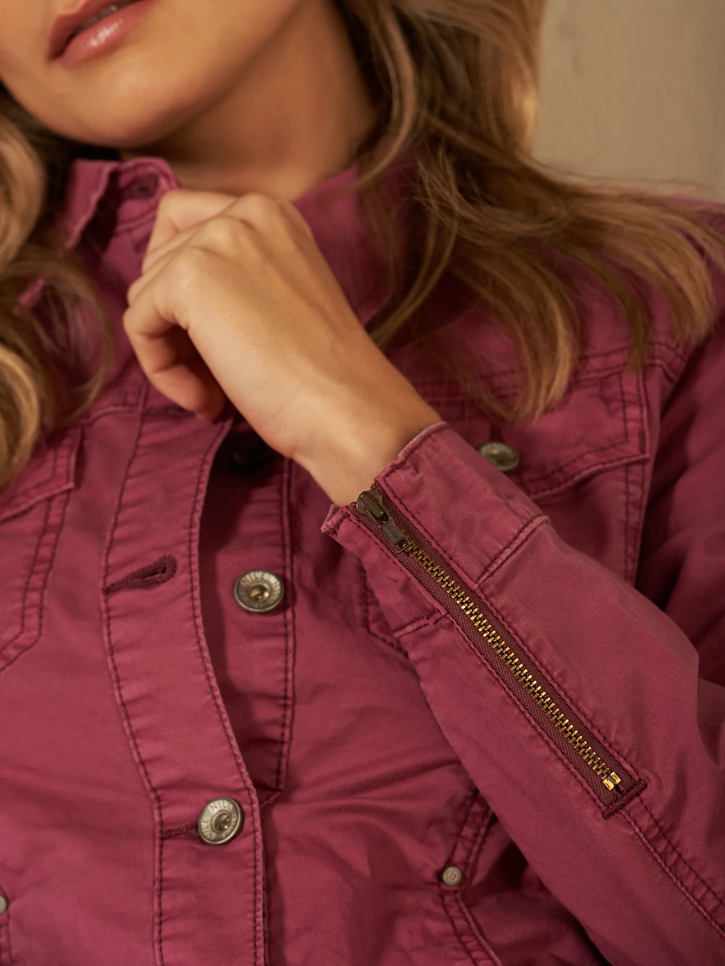 Jacke mit Kopfverschluss - Image 7