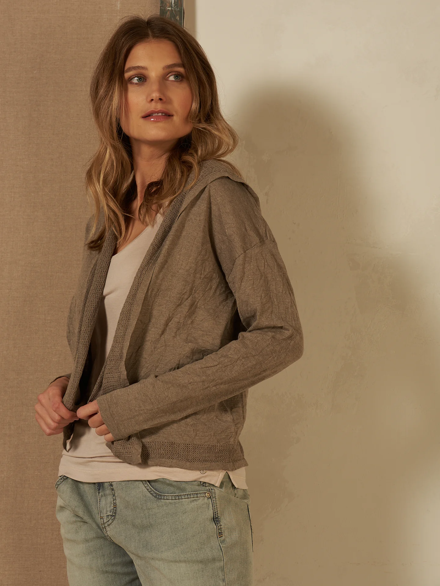 Strickjacke mit Kapuze - Image 5