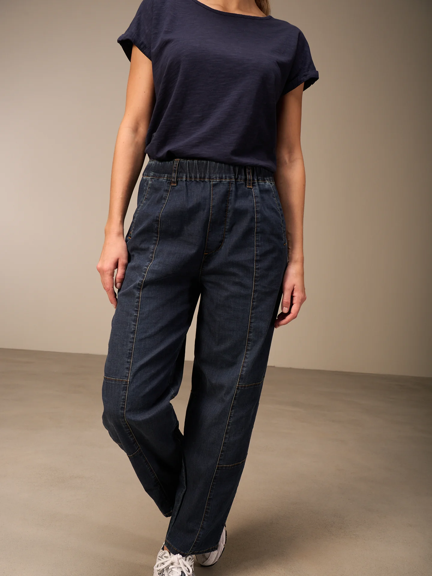 Jeans mit elastischem Bund - Image 6