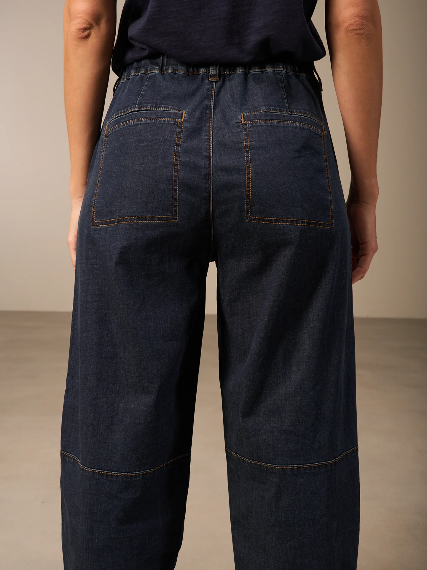 Jeans mit elastischem Bund - Image 7
