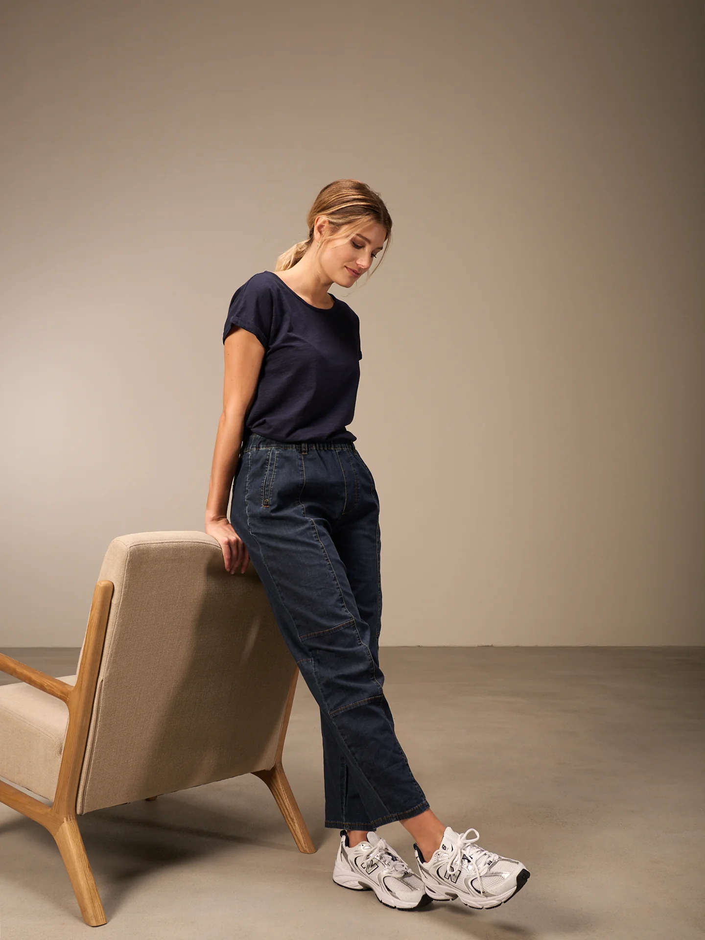 Jeans mit elastischem Bund - Image 8