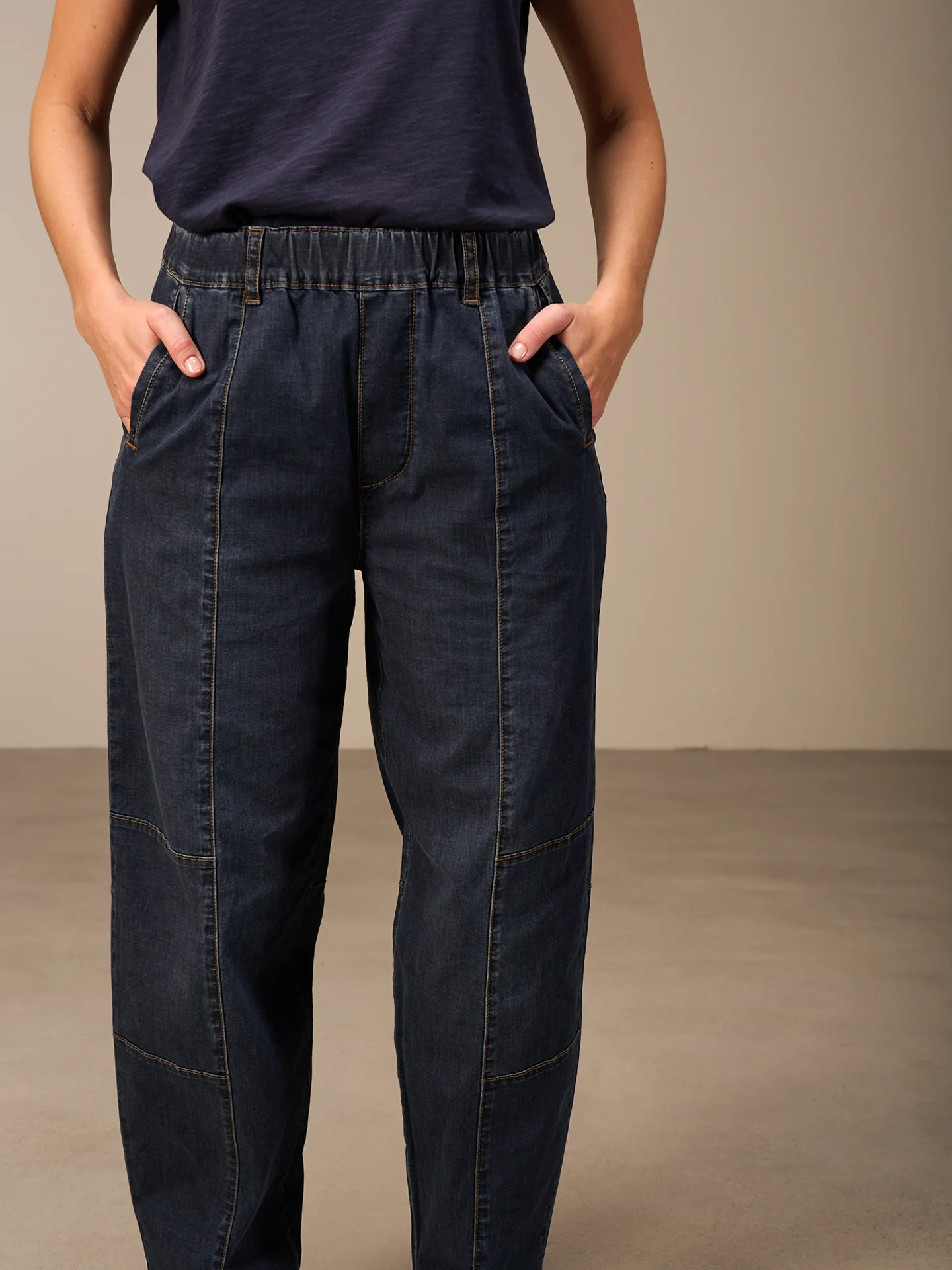 Jeans mit elastischem Bund - Image 9