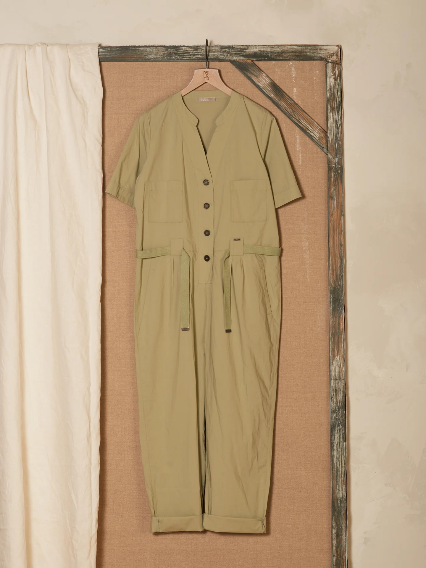 Jumpsuit mit Gürtel - Image 15