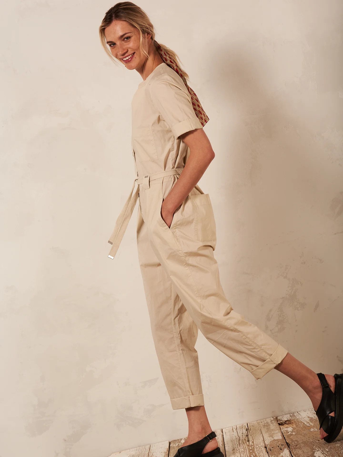 Jumpsuit mit Gürtel - Image 6
